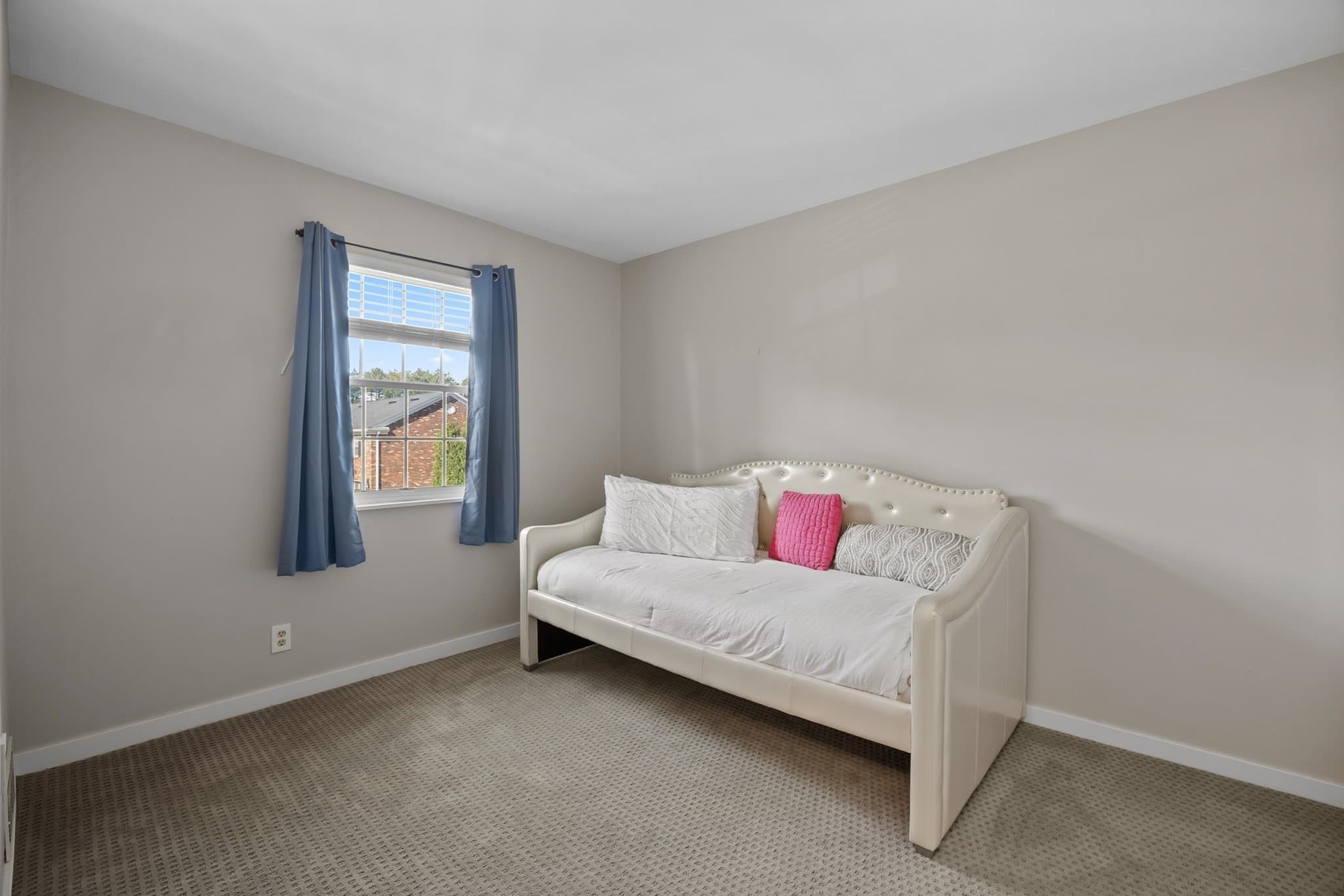 Condominium at 202 Windsor Drive # 202, Framingham MA 01701, Framingham, photo 23 of 35