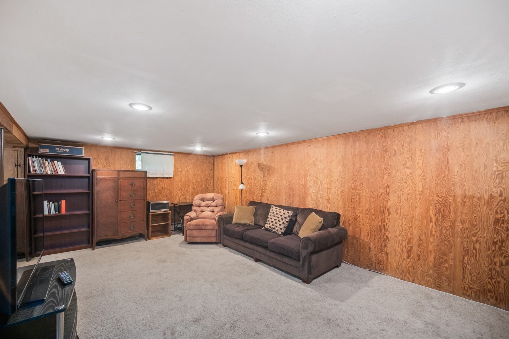 Single Family Residence at 23 Pearson St, Chelmsford MA 01824, Chelmsford, photo 15 of 30
