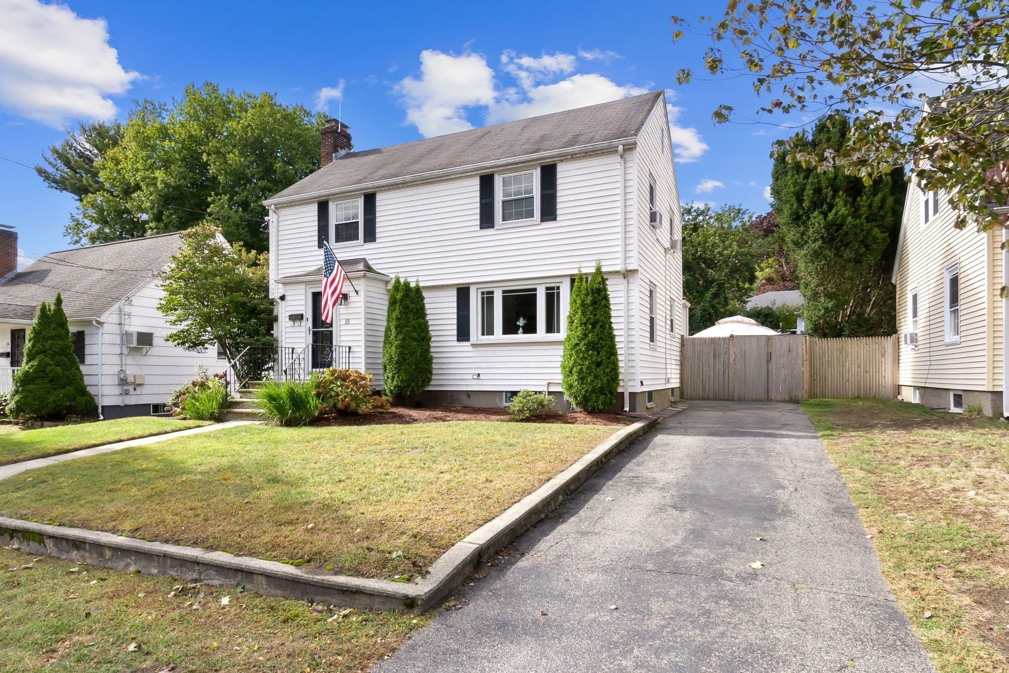 Single Family Residence at 15 Maple Valley Rd, Lynn MA 01904, Lynn, photo 2 of 40