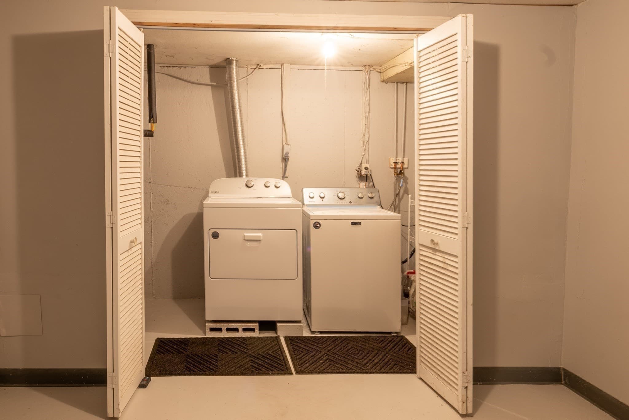 Condominium at 72 E Water St # 72, North Andover MA 01845, North Andover, photo 23 of 34