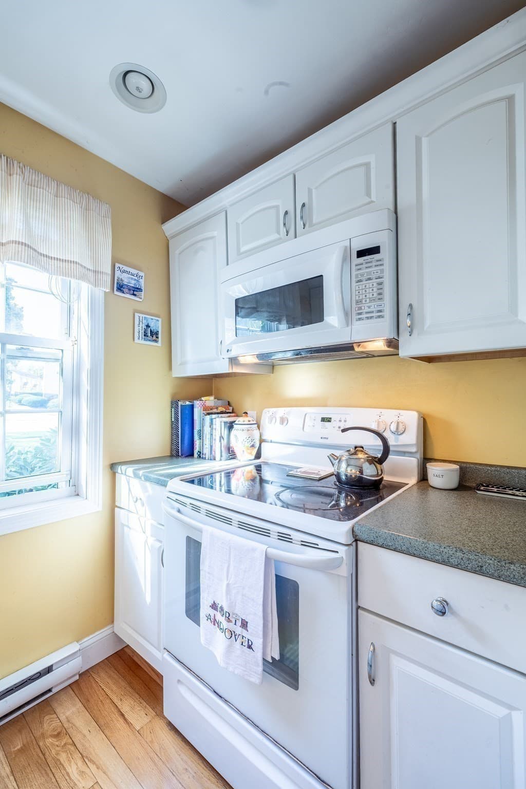 Condominium at 72 E Water St # 72, North Andover MA 01845, North Andover, photo 10 of 34