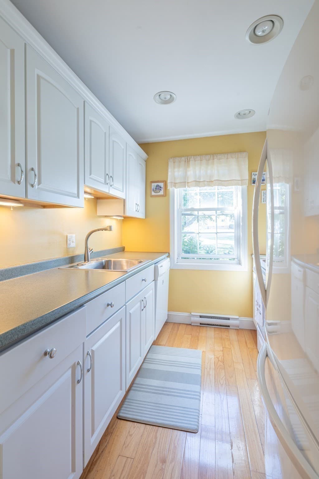 Condominium at 72 E Water St # 72, North Andover MA 01845, North Andover, photo 8 of 34