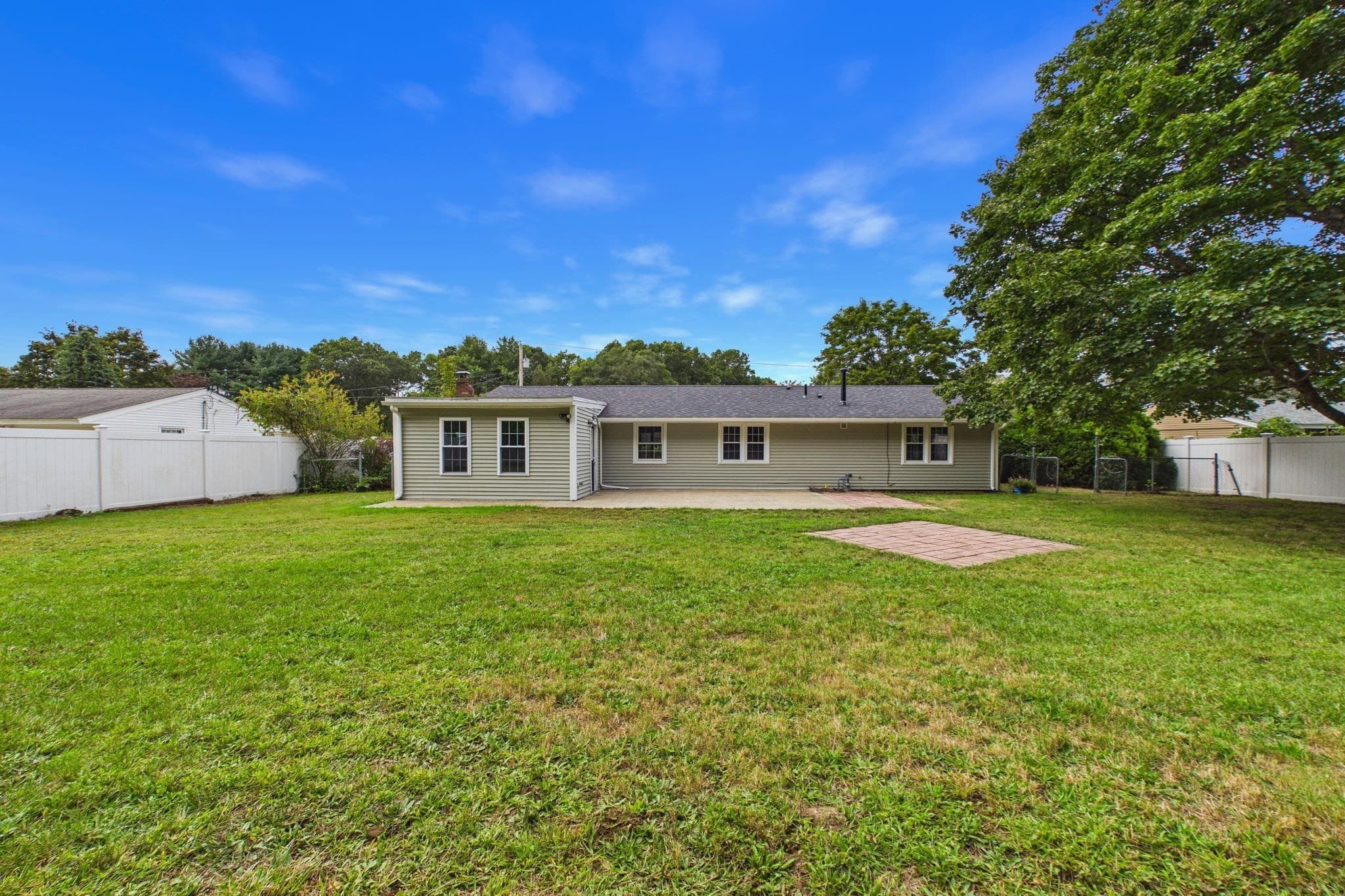 Single Family Residence at 169 Powderhorn Dr., Taunton MA 02780, Taunton, photo 4 of 30