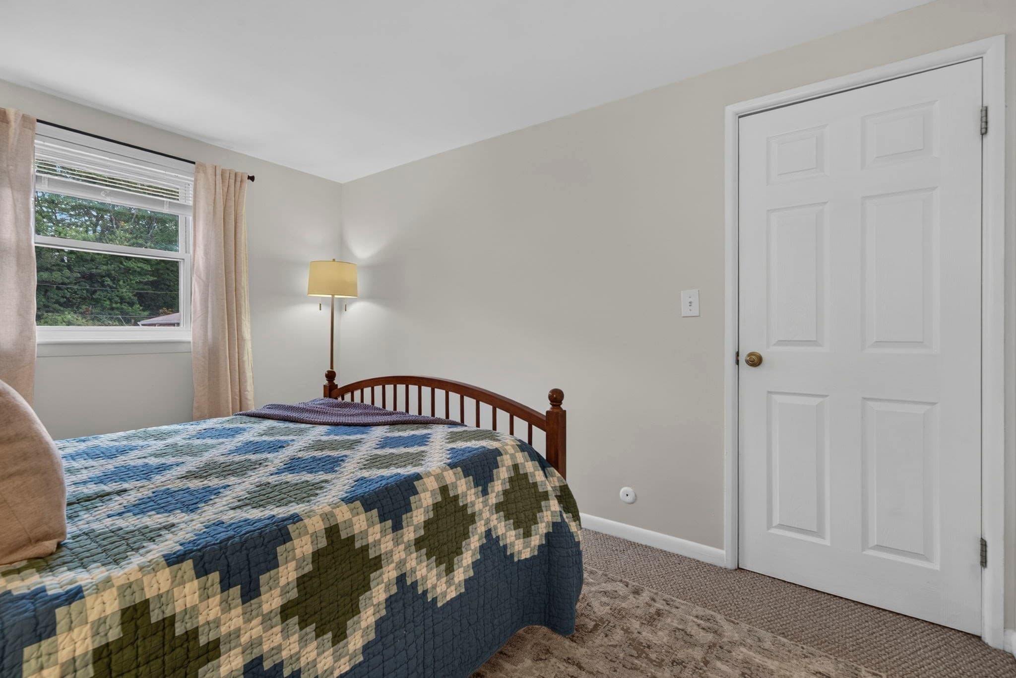 Condominium at 156 Kingston St # 156, North Andover MA 01845, North Andover, photo 22 of 33