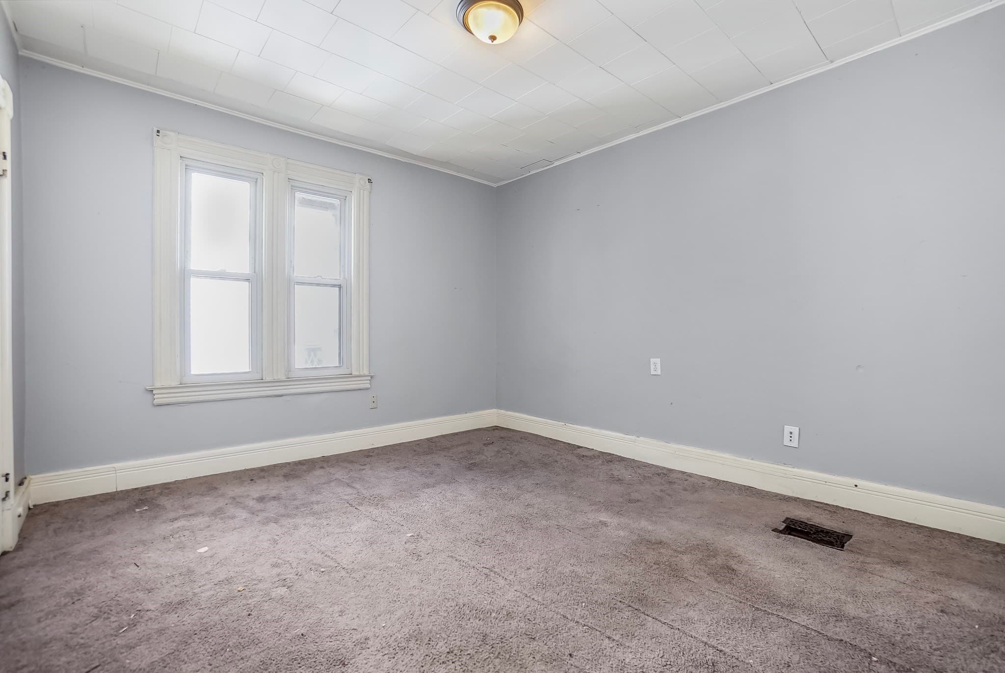 Single Family Residence at 34 Parkwood Street, Springfield MA 01108, Springfield, photo 25 of 32