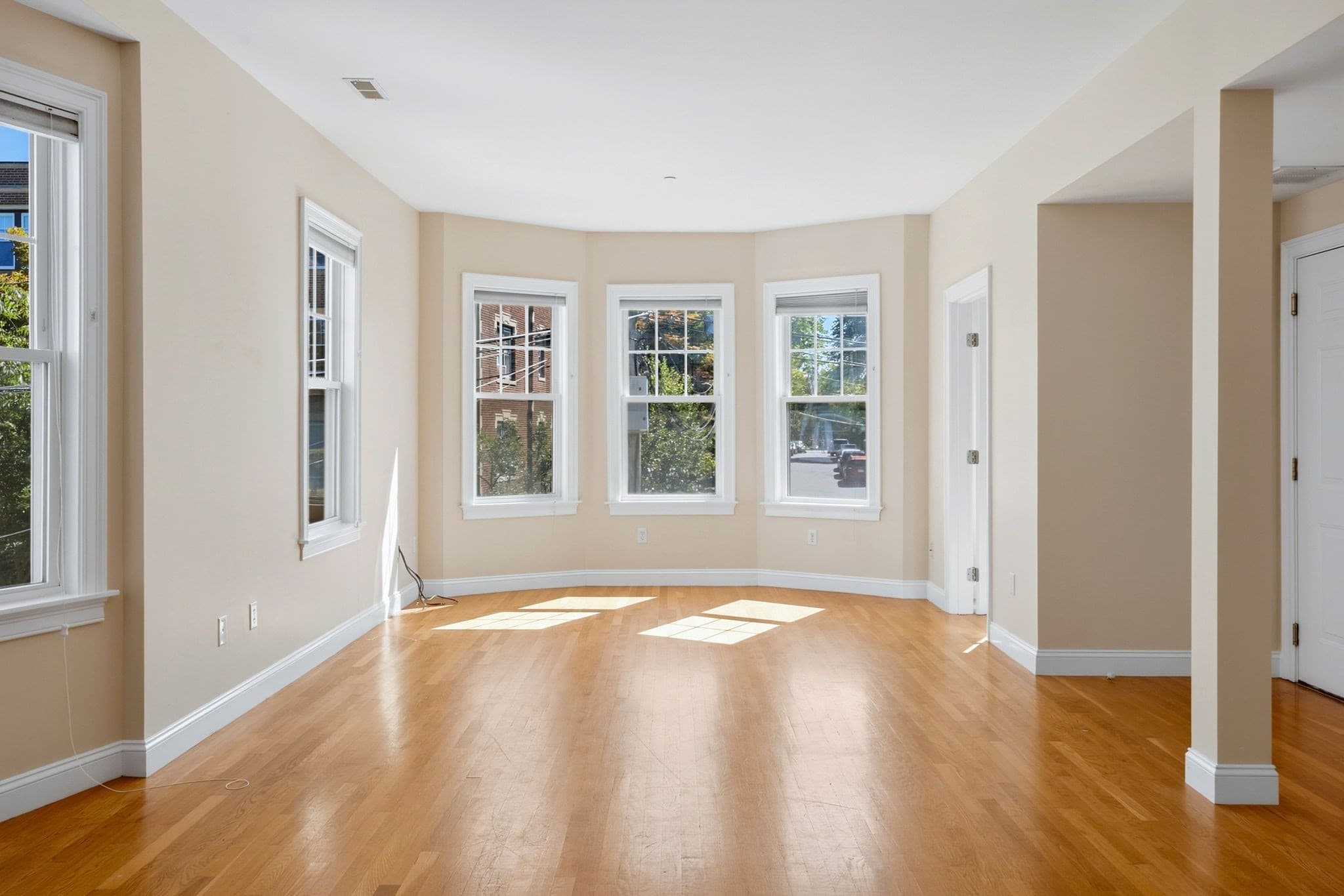 Condominium at 85-87 Francis St. # 3, Brookline MA 02446, Brookline, photo 3 of 35