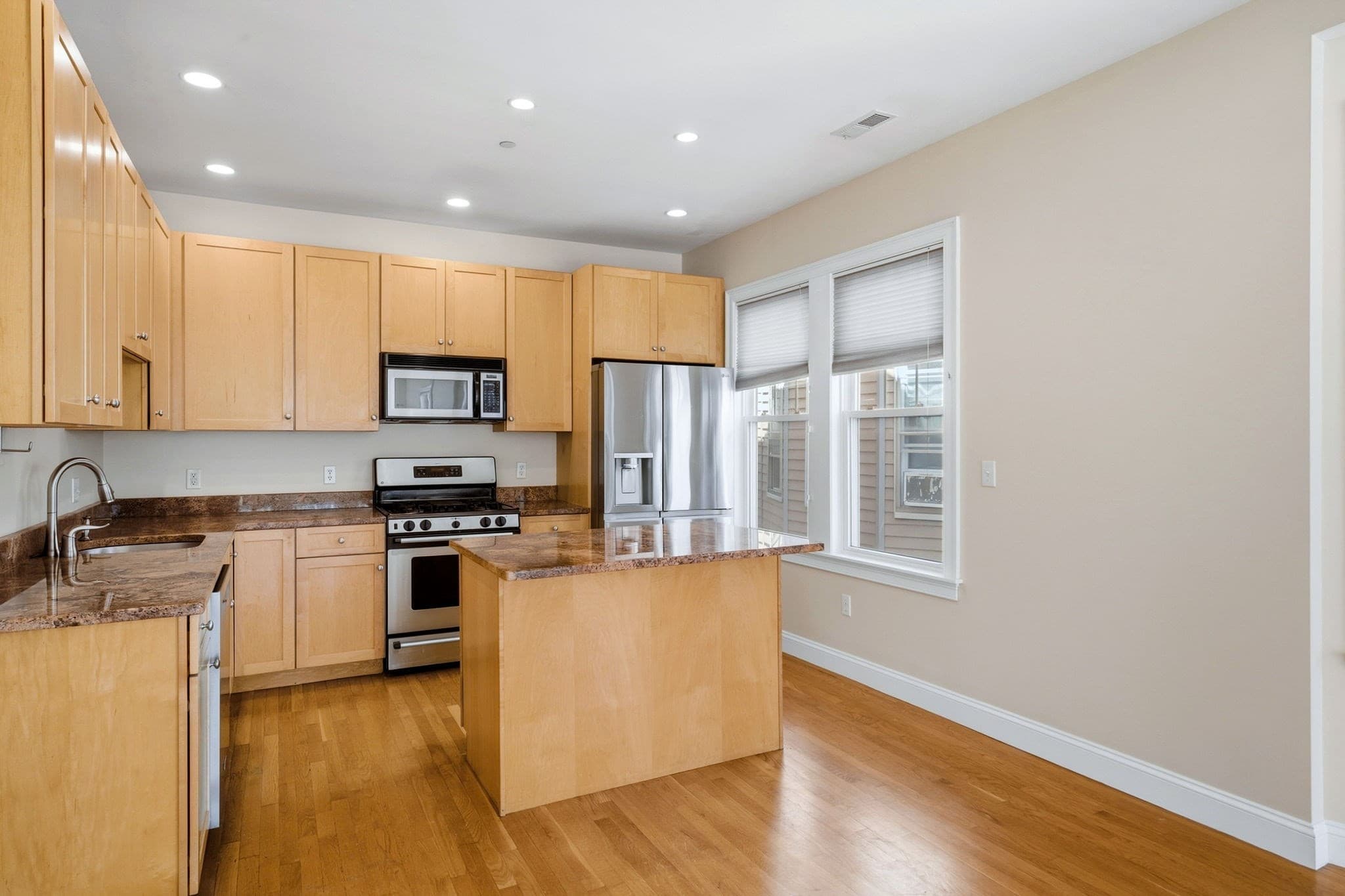 Condominium at 85-87 Francis St. # 3, Brookline MA 02446, Brookline, photo 15 of 35