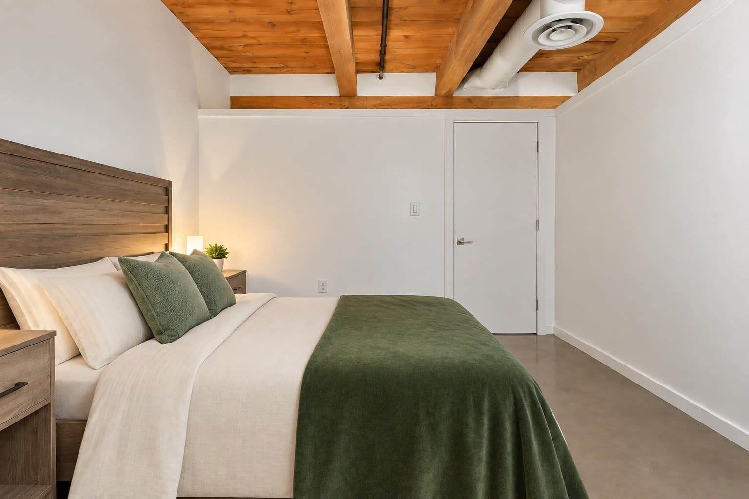 Condominium at 90 Wareham Street # 403, Boston MA 02118, photo 13 of 15