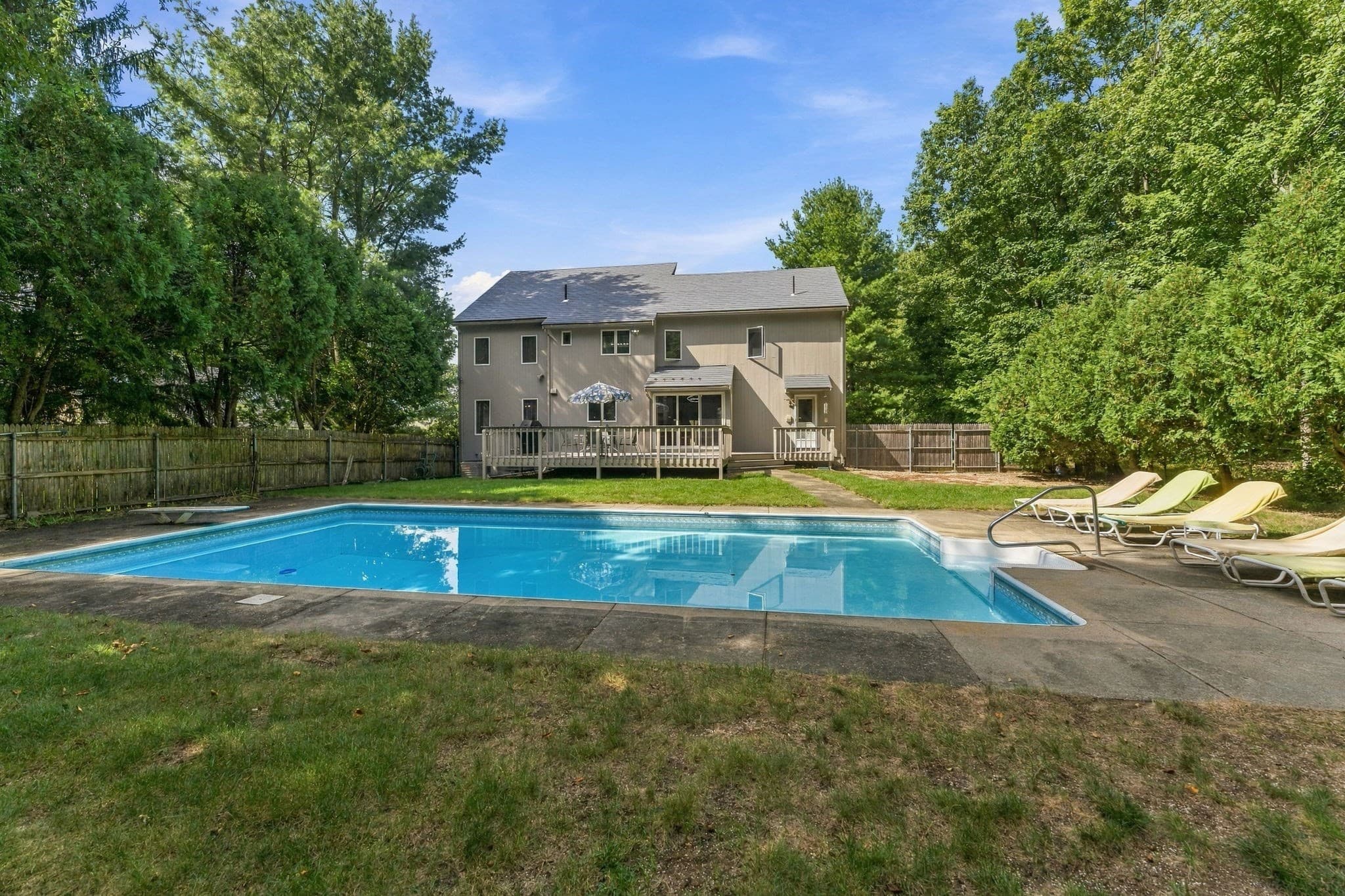 Single Family Residence at 48 Hickory Dr, Worcester MA 01609, Worcester, photo 36 of 42