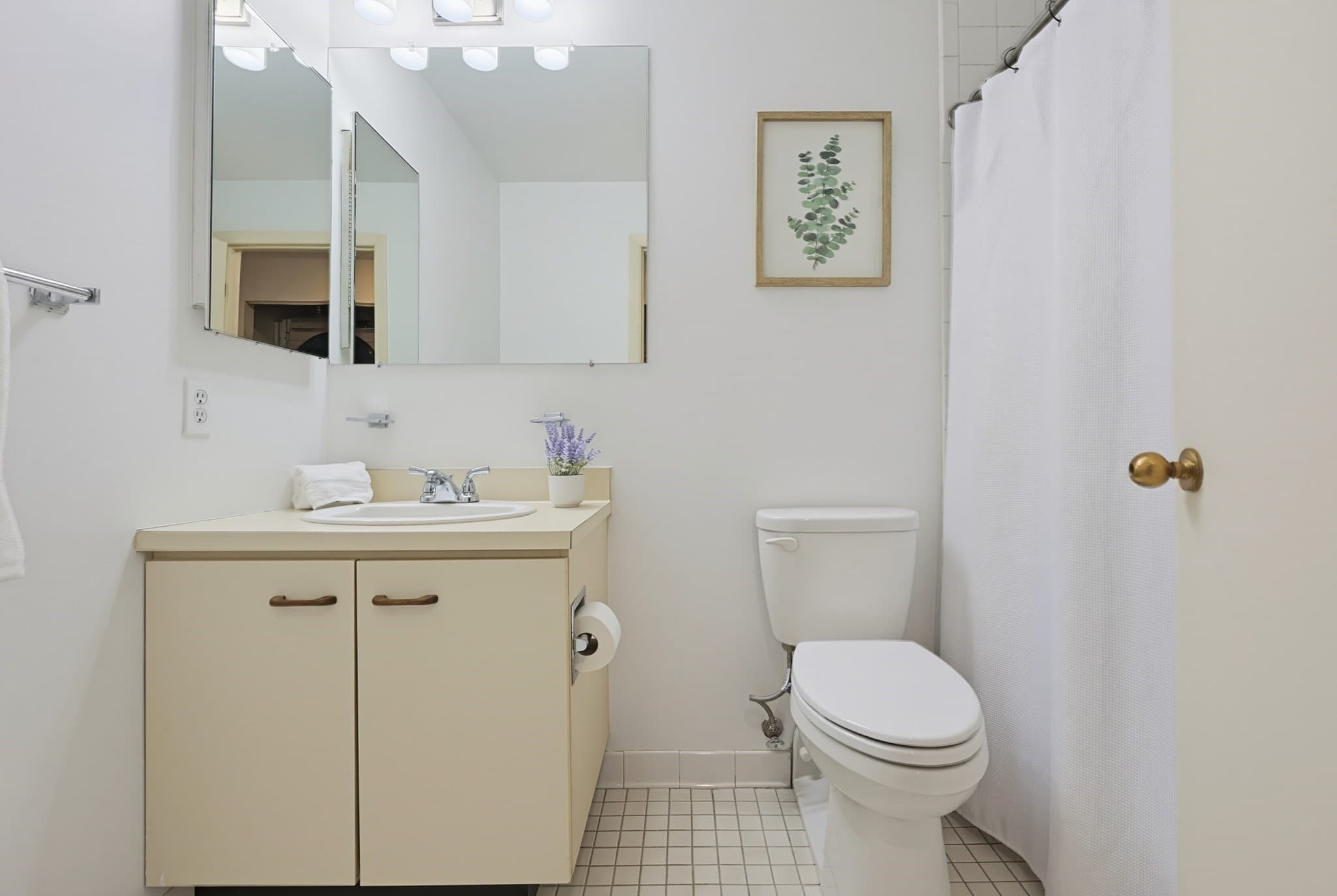 Condominium at 4 Summit Dr # 001, Reading MA 01867, Reading, photo 23 of 42