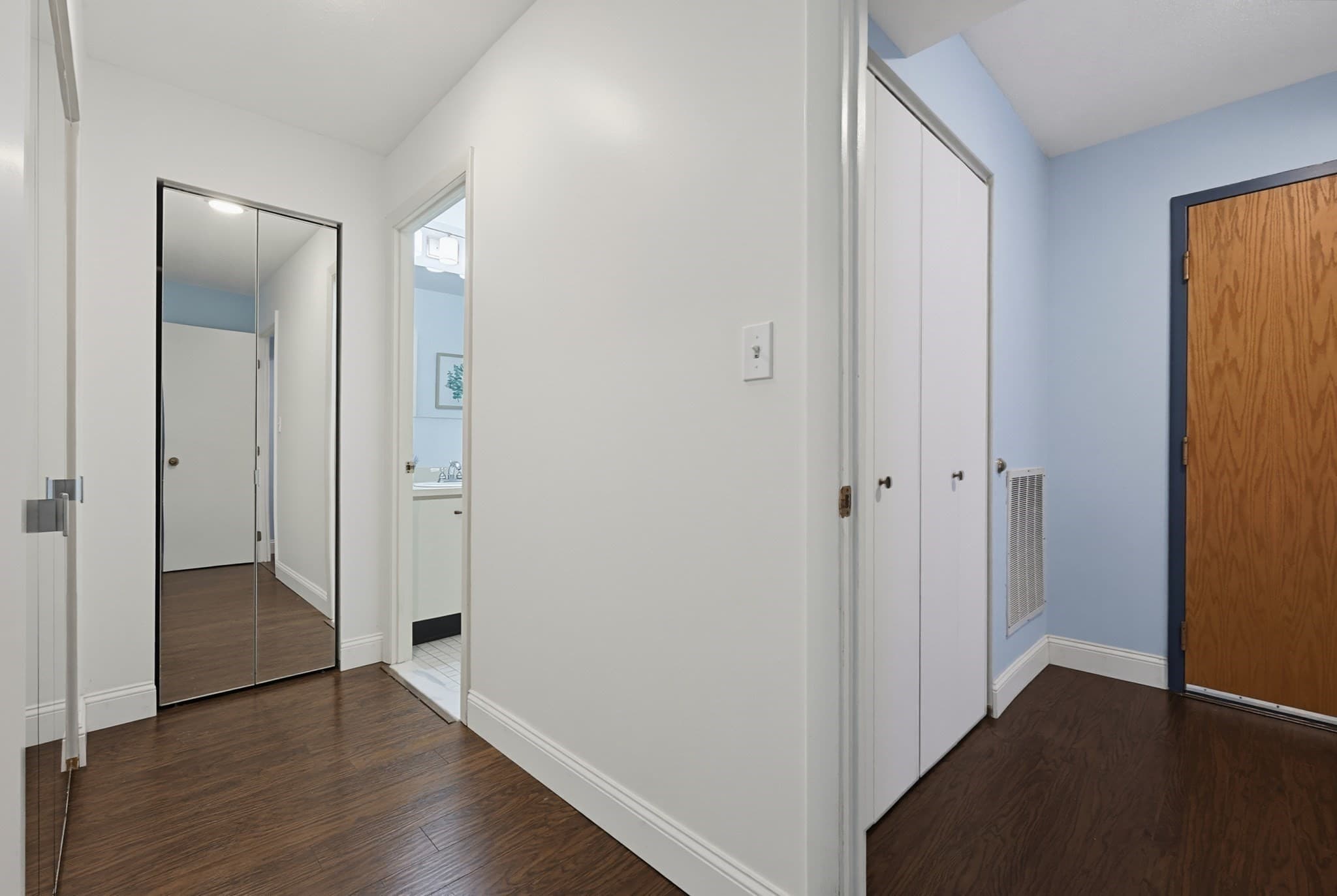 Condominium at 4 Summit Dr # 001, Reading MA 01867, Reading, photo 37 of 42