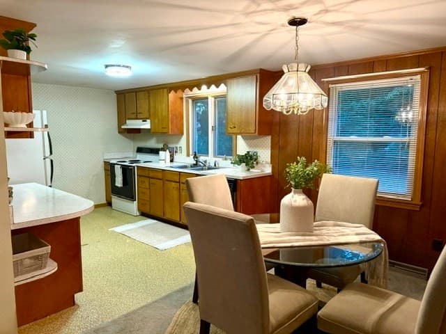 Single Family Residence at 114 Folsom Ave, Somerset MA 02726, Somerset, photo 2 of 17