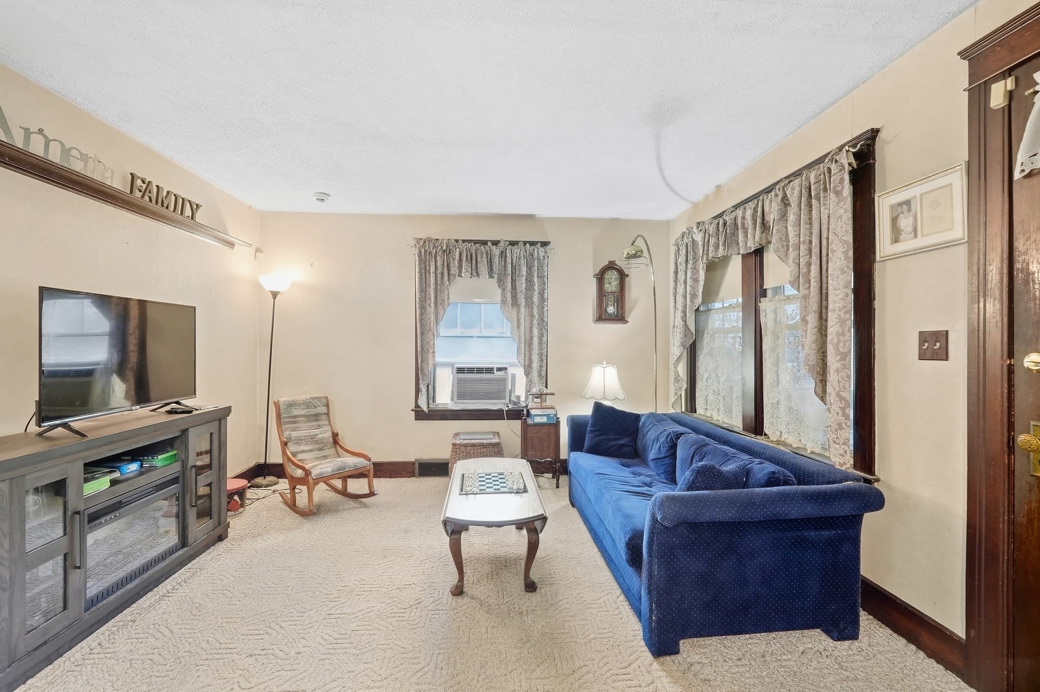 Single Family Residence at 55 Clover St, Worcester MA 01603, Worcester, photo 13 of 35