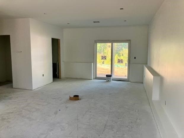 Single Family Residence at 17 Lynch Way, Swansea MA 02726, Swansea, photo 7 of 16