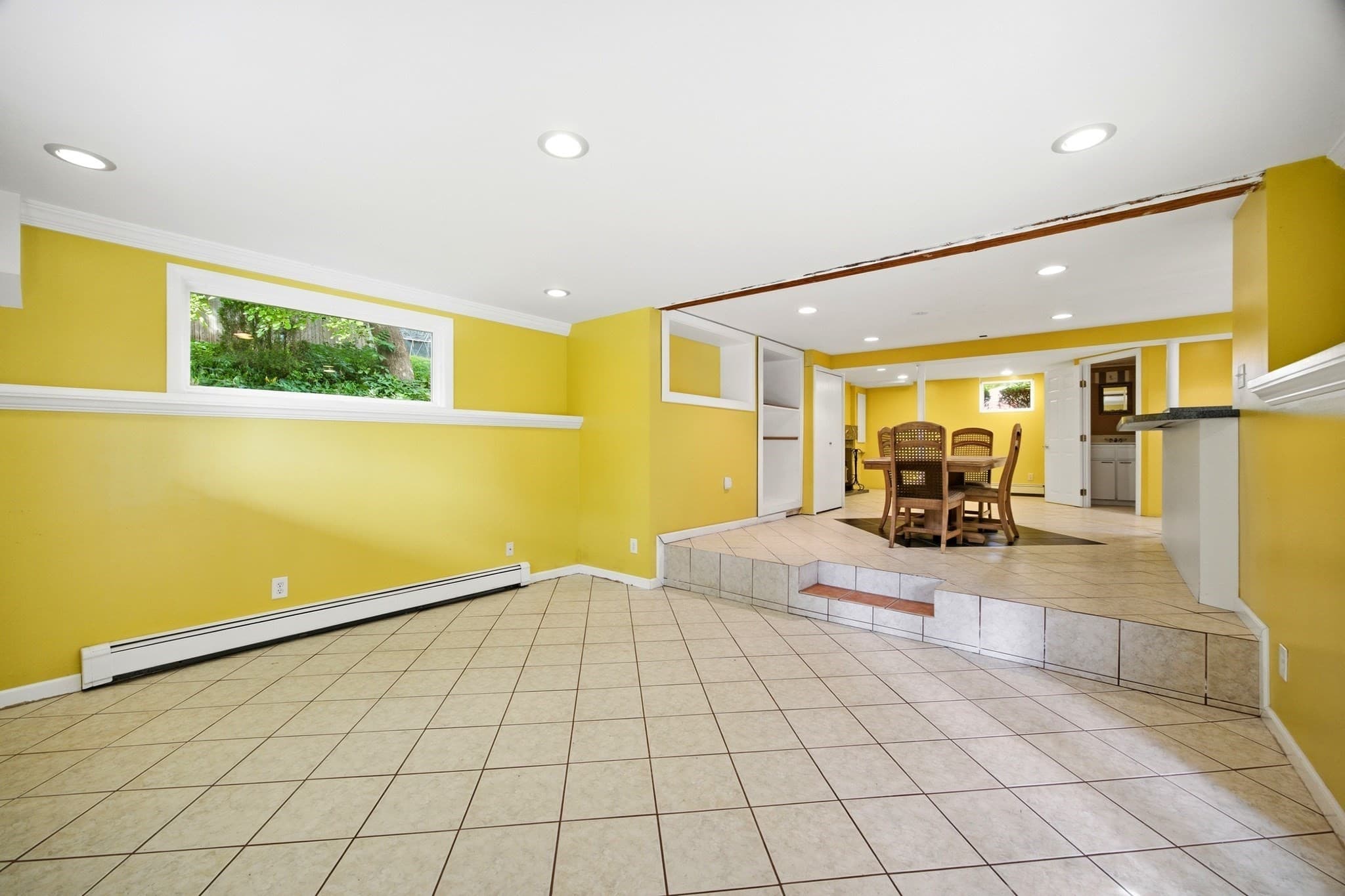 Single Family Residence at 12 Kensington Ave, East Longmeadow MA 01028, East Longmeadow, photo 4 of 37