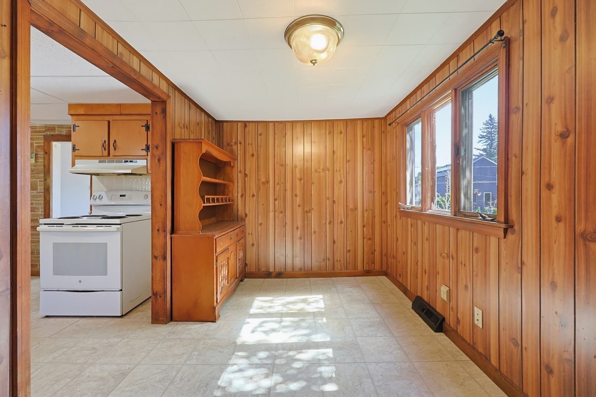 Single Family Residence at 80 Hill Ave, Franklin MA 02038, Franklin, photo 13 of 27