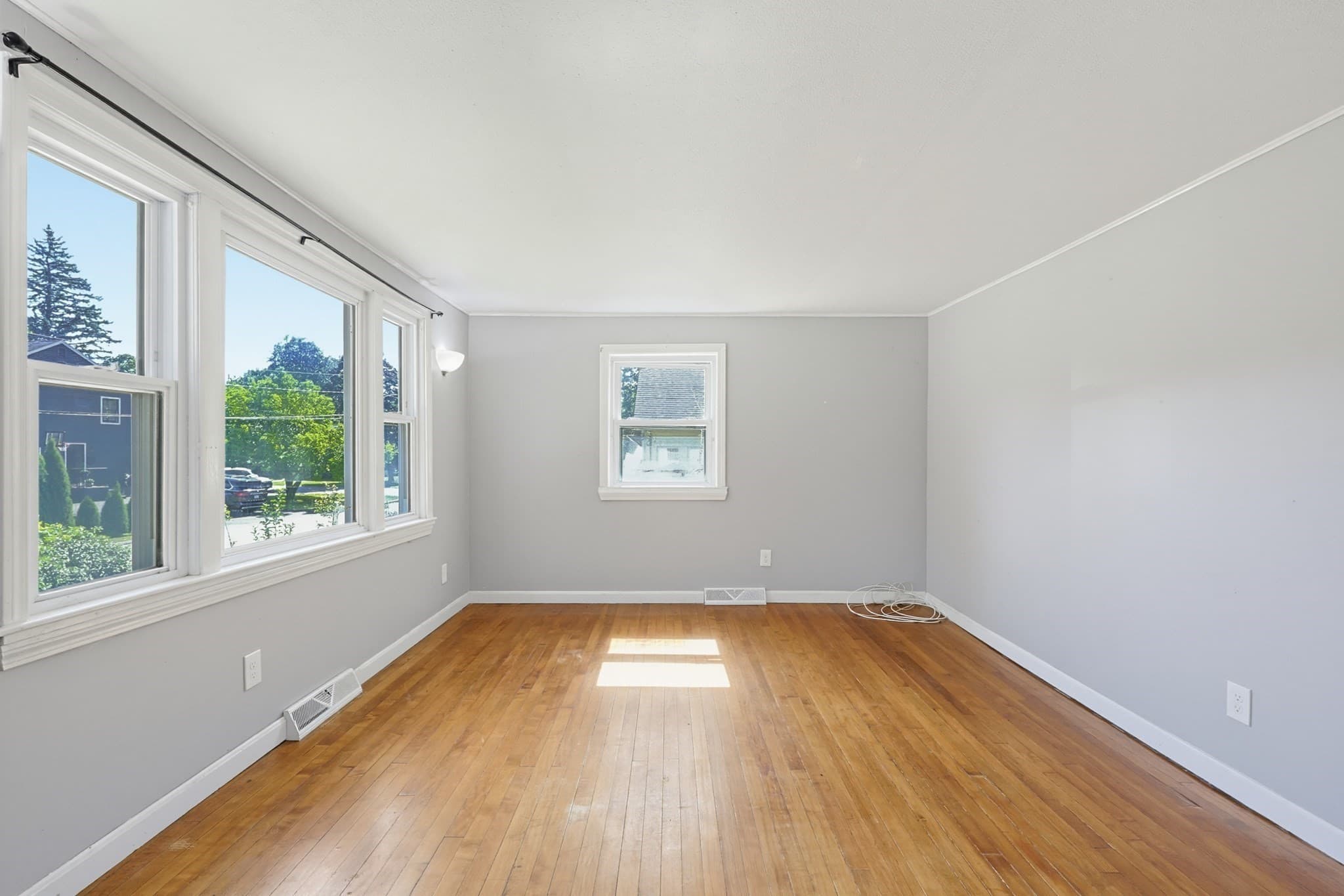 Single Family Residence at 80 Hill Ave, Franklin MA 02038, Franklin, photo 5 of 27