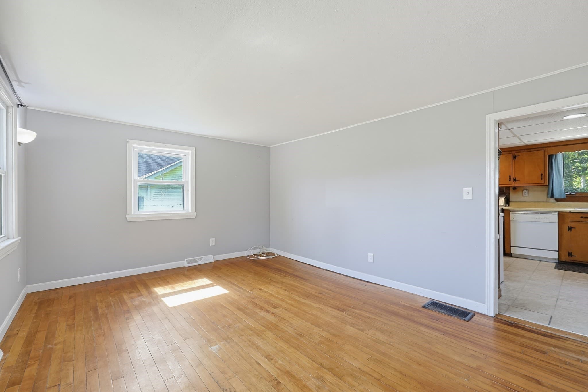 Single Family Residence at 80 Hill Ave, Franklin MA 02038, Franklin, photo 8 of 27