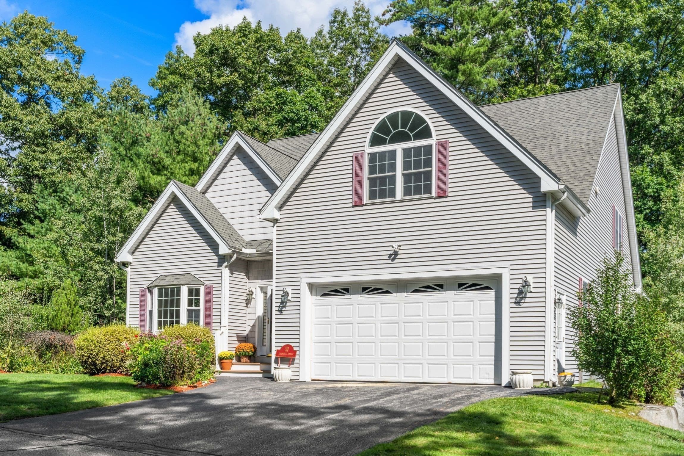 Single Family Residence at 21 Steinbeck St, Tyngsborough MA 01879, Tyngsborough, photo 2 of 36