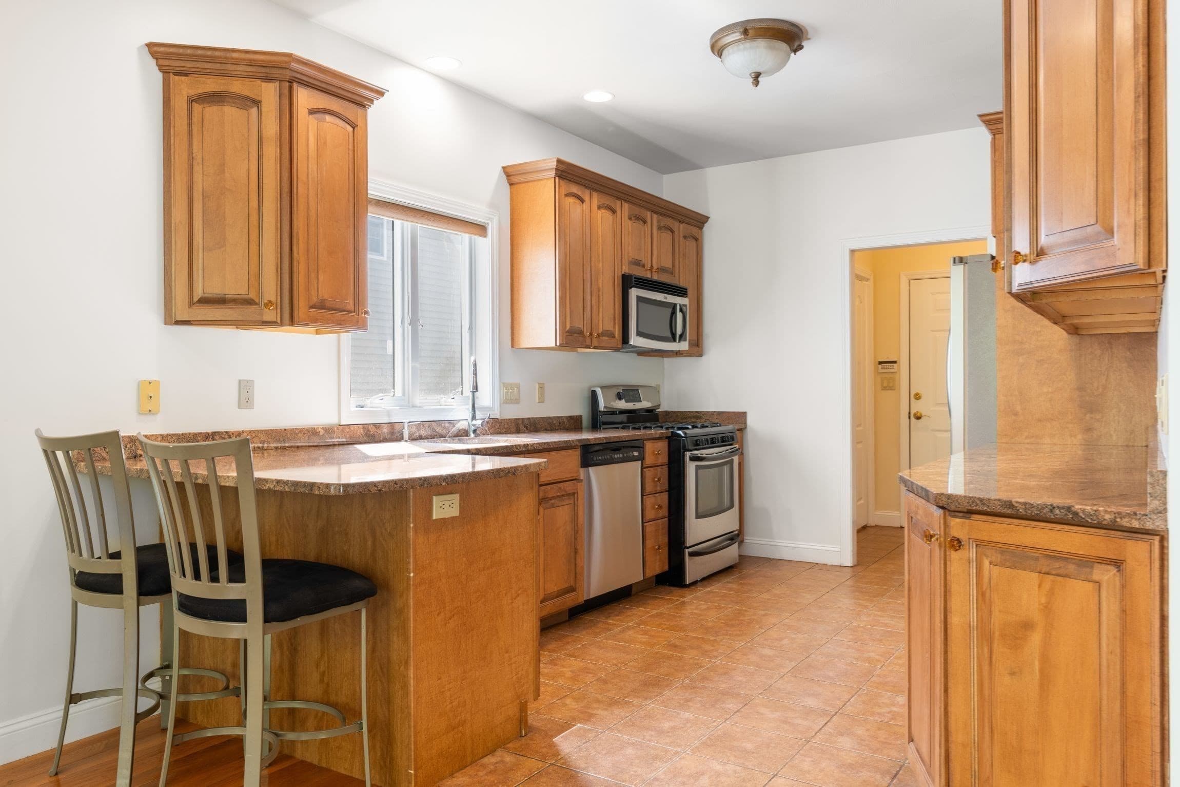 Single Family Residence at 21 Steinbeck St, Tyngsborough MA 01879, Tyngsborough, photo 13 of 36