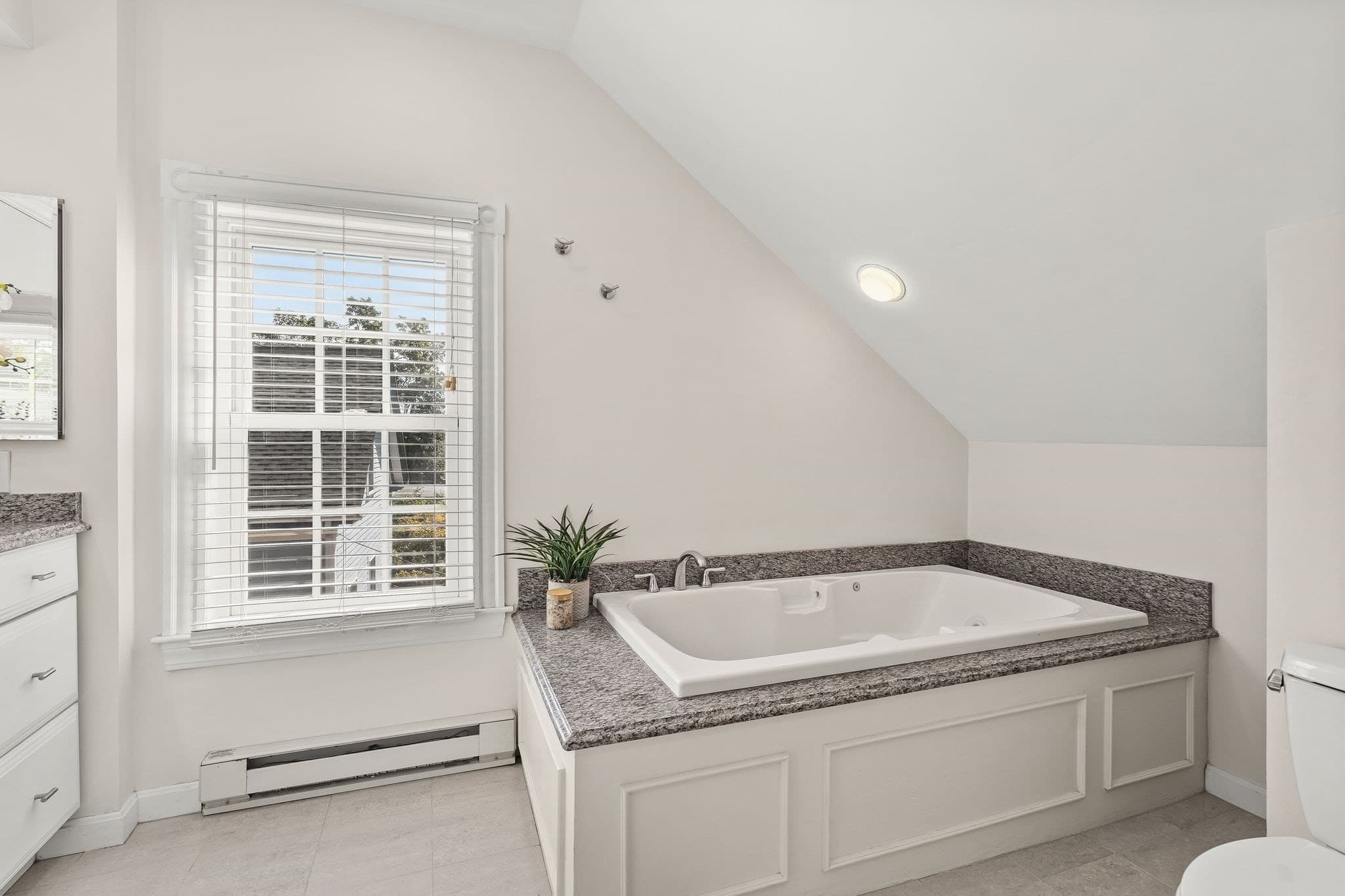 Condominium at 33-35 Green St # 3, Boston MA 02130, photo 31 of 41