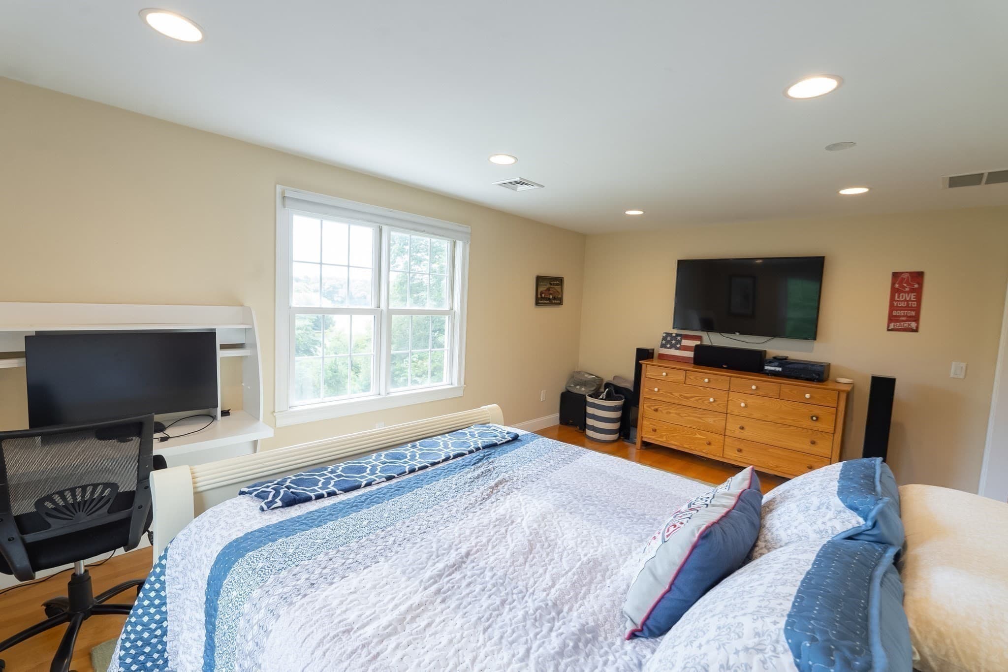 Single Family Residence at 10 Indian Pond Pt, Barnstable MA 02648, Barnstable, photo 27 of 41