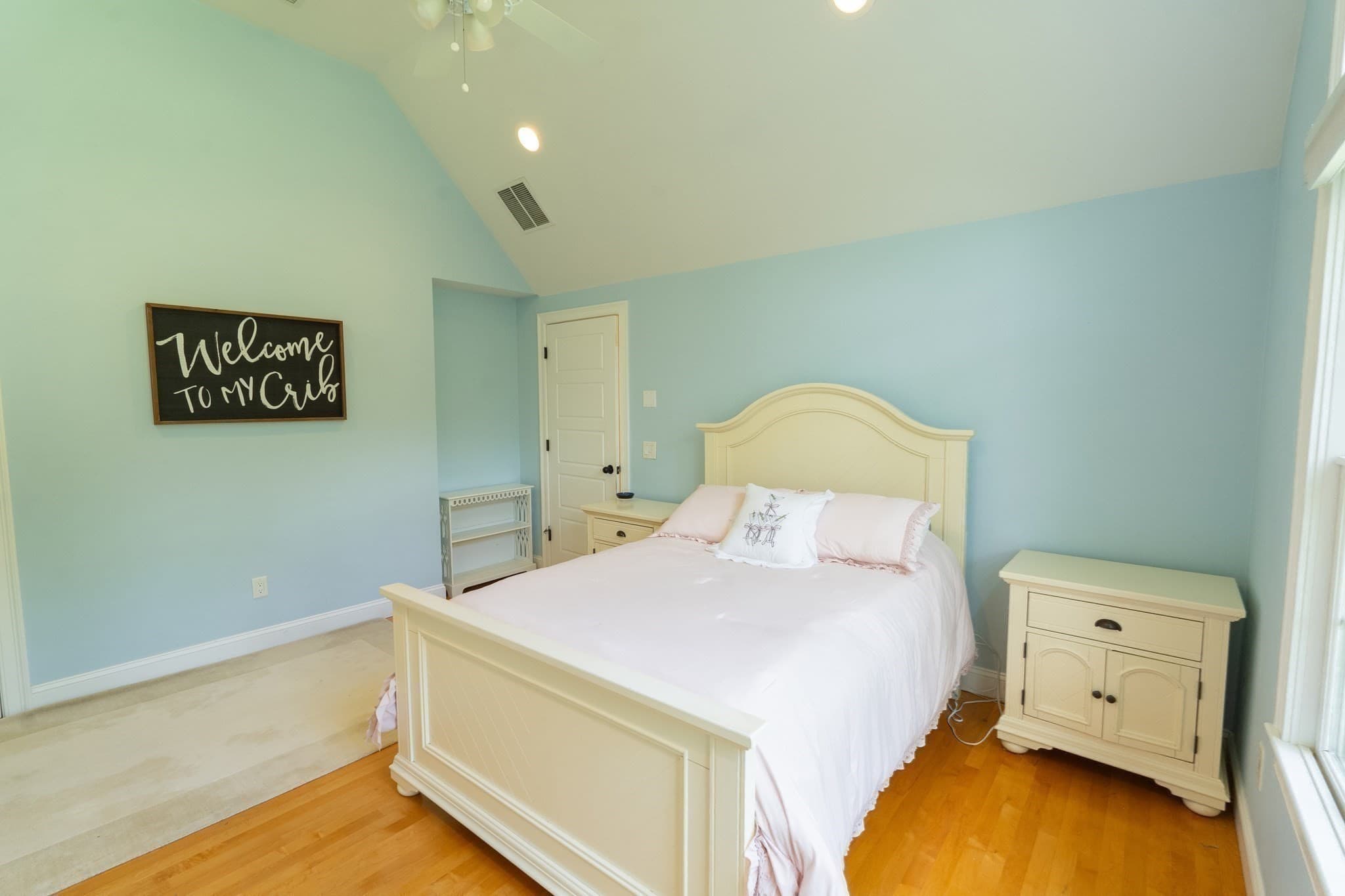 Single Family Residence at 10 Indian Pond Pt, Barnstable MA 02648, Barnstable, photo 26 of 41