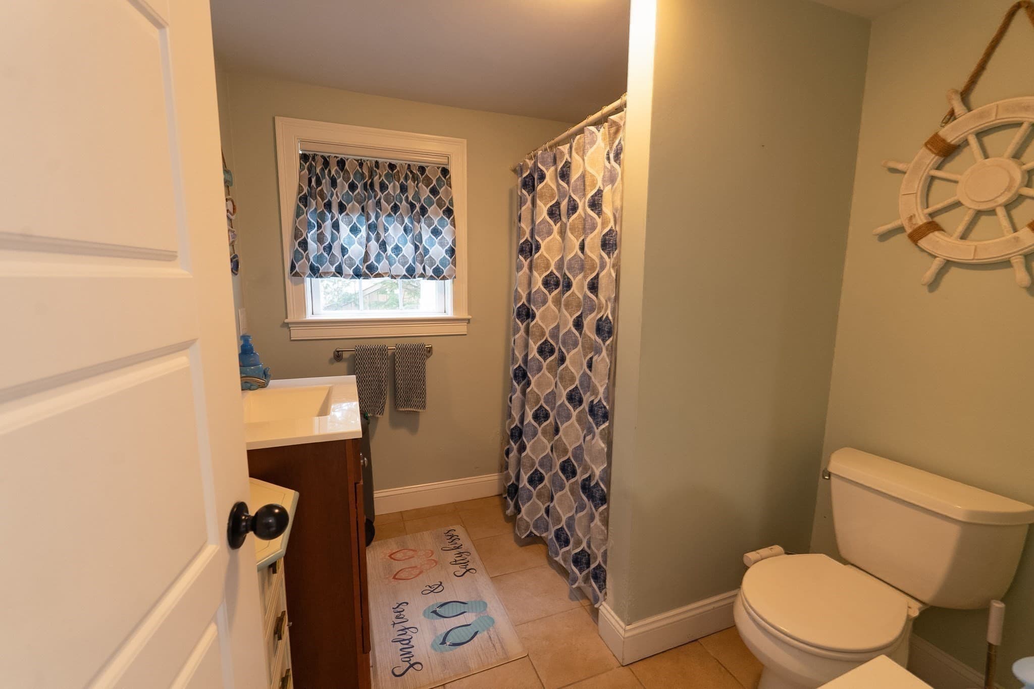 Single Family Residence at 10 Indian Pond Pt, Barnstable MA 02648, Barnstable, photo 32 of 41