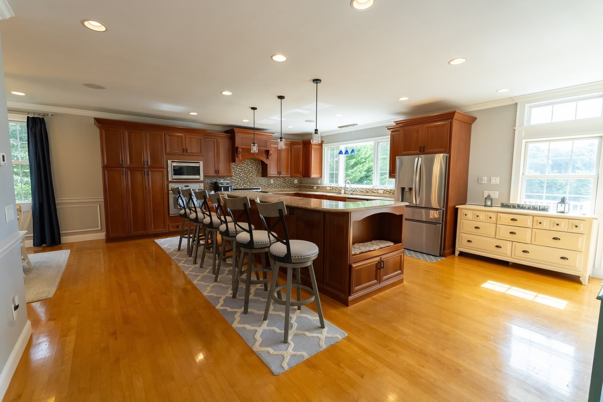 Single Family Residence at 10 Indian Pond Pt, Barnstable MA 02648, Barnstable, photo 9 of 41