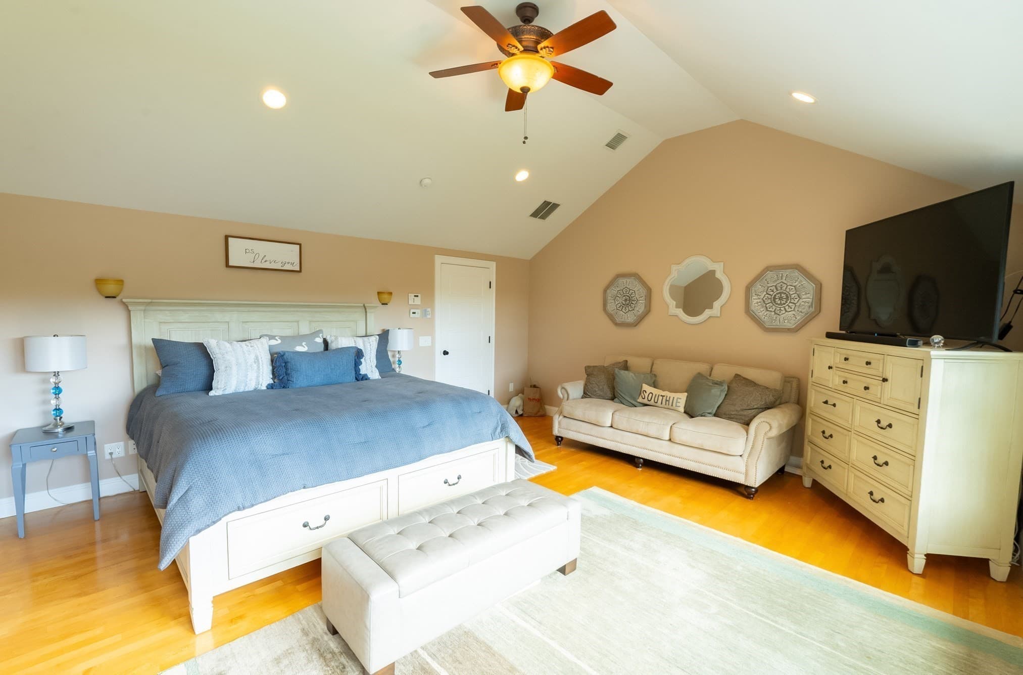 Single Family Residence at 10 Indian Pond Pt, Barnstable MA 02648, Barnstable, photo 18 of 41