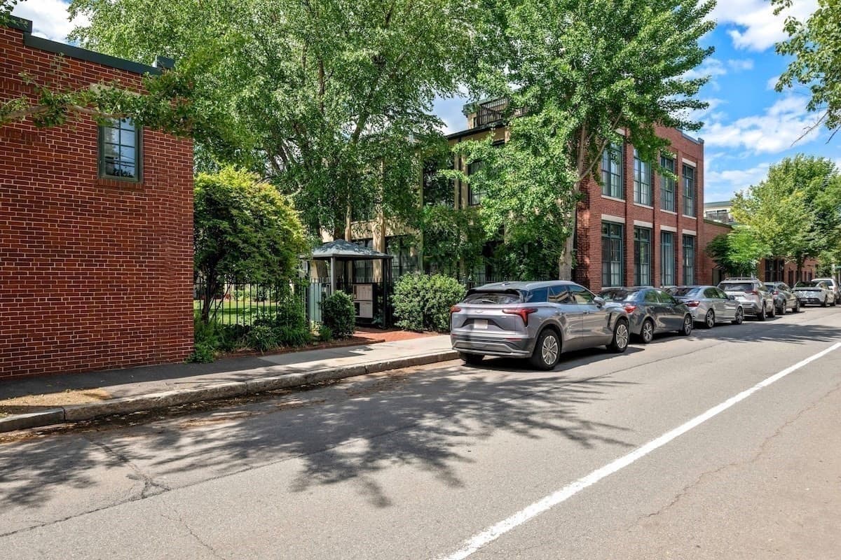 Condominium at 155 Brookline St # 8, Cambridge MA 02139, Cambridge, photo 37 of 38