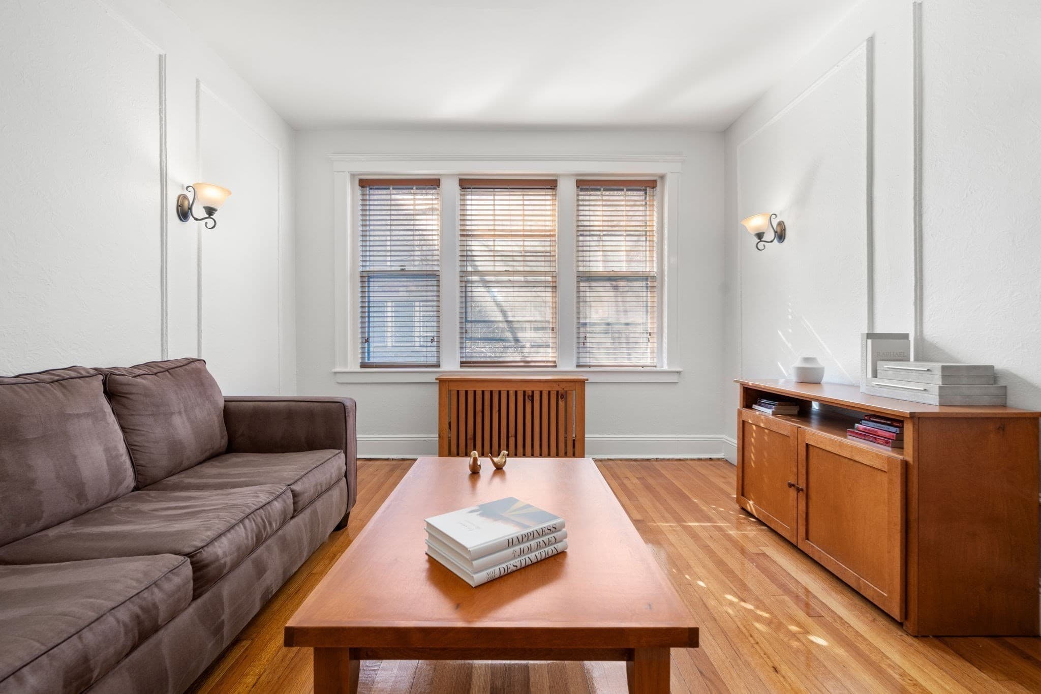 461 Washington St # 1, Brookline MA 02446