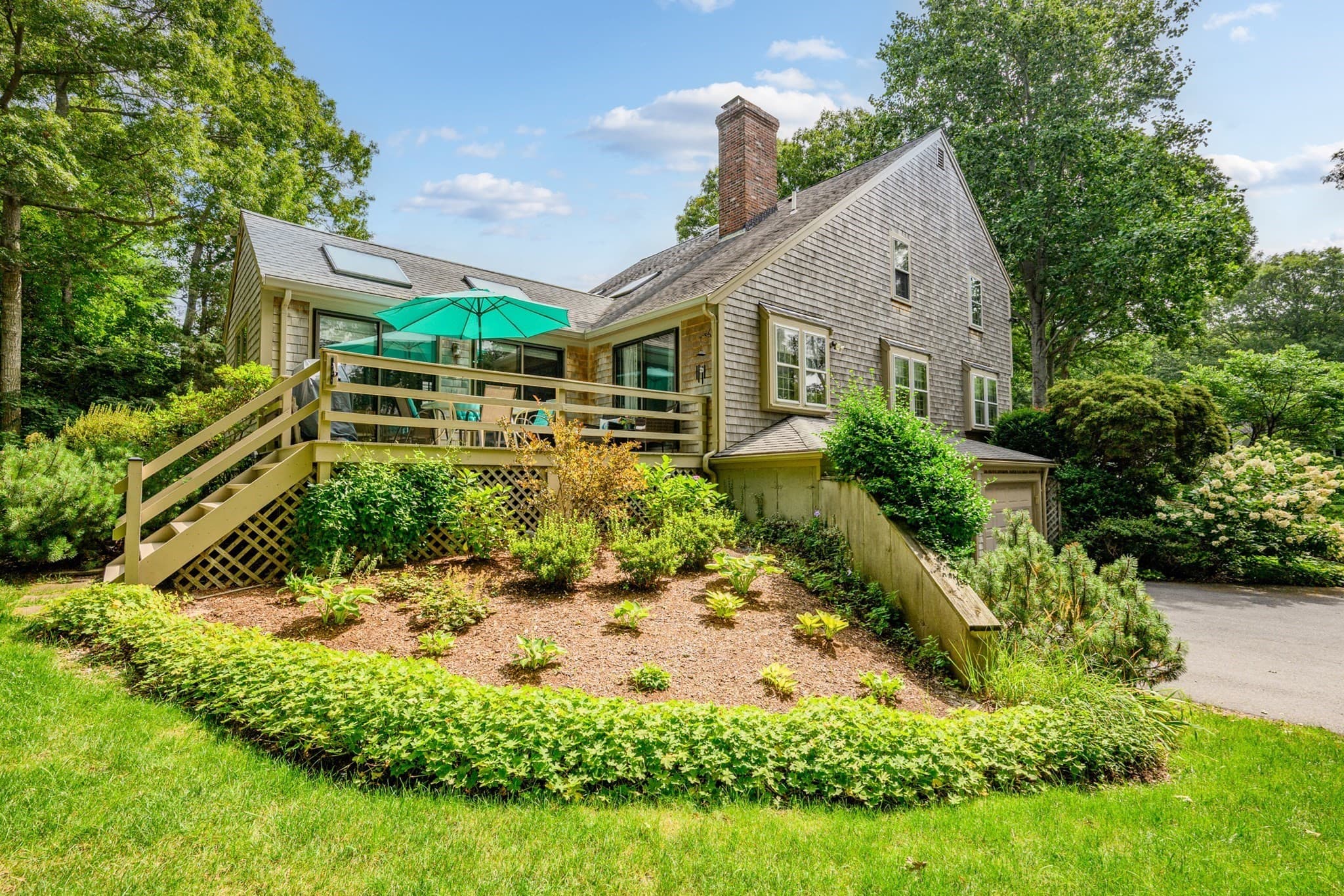 Single Family Residence at 8 Crestview Dr Ext, Sandwich MA 02537, Sandwich, photo 2 of 42