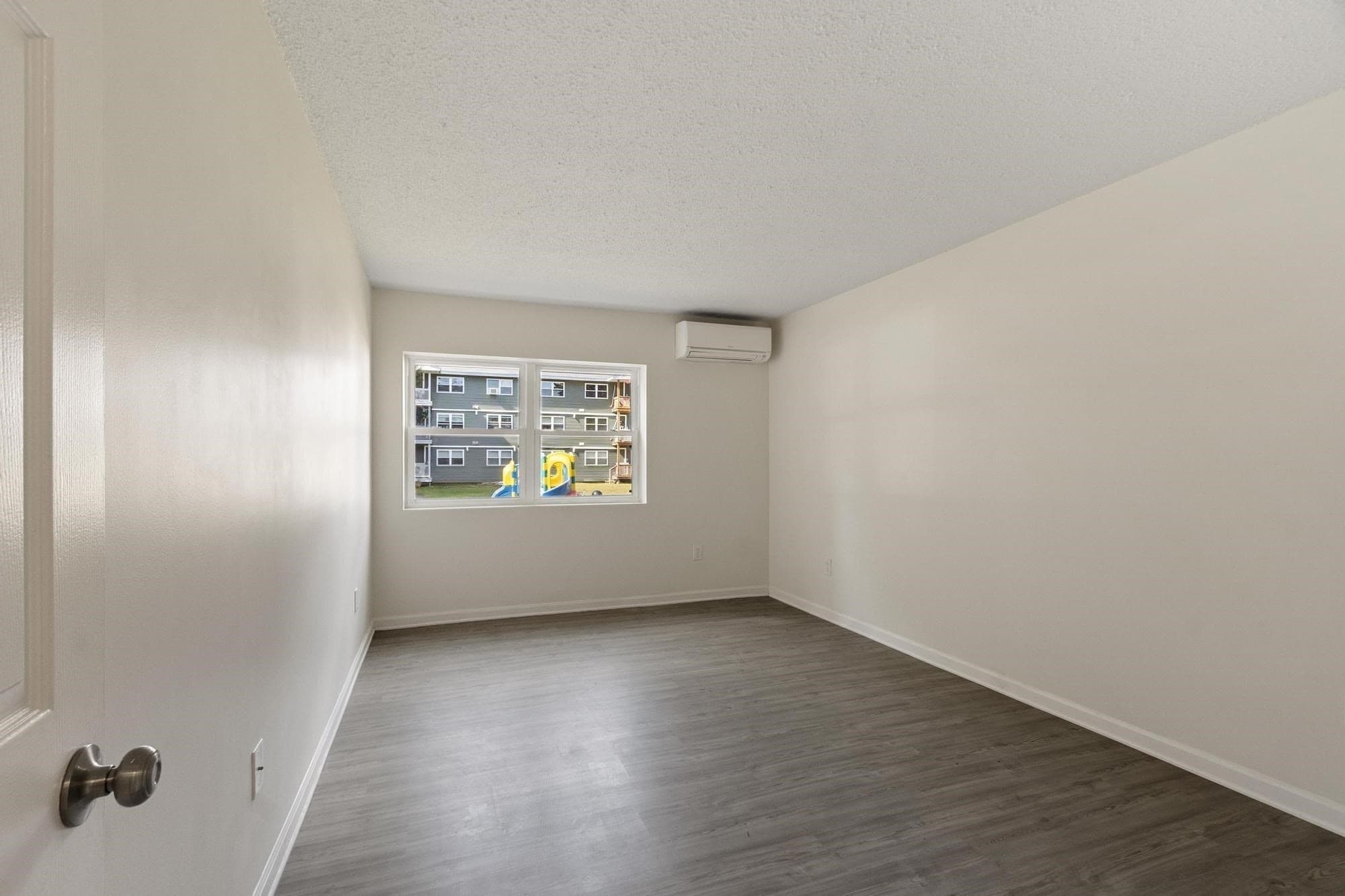 Condominium at 30 Abbey Rd # 106, Leominster MA 01453, Leominster, photo 13 of 36