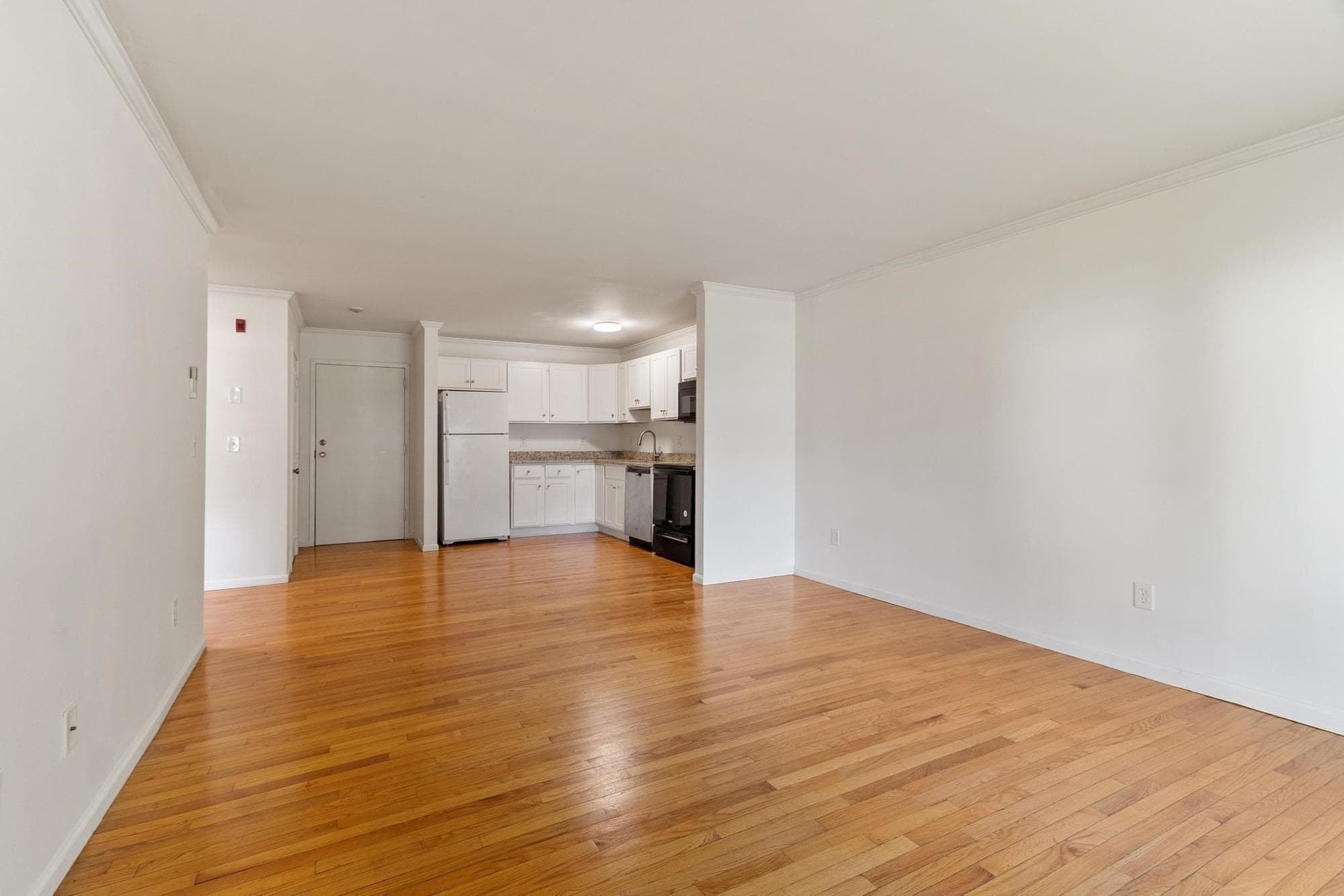 Condominium at 30 Abbey Rd # 106, Leominster MA 01453, Leominster, photo 7 of 36