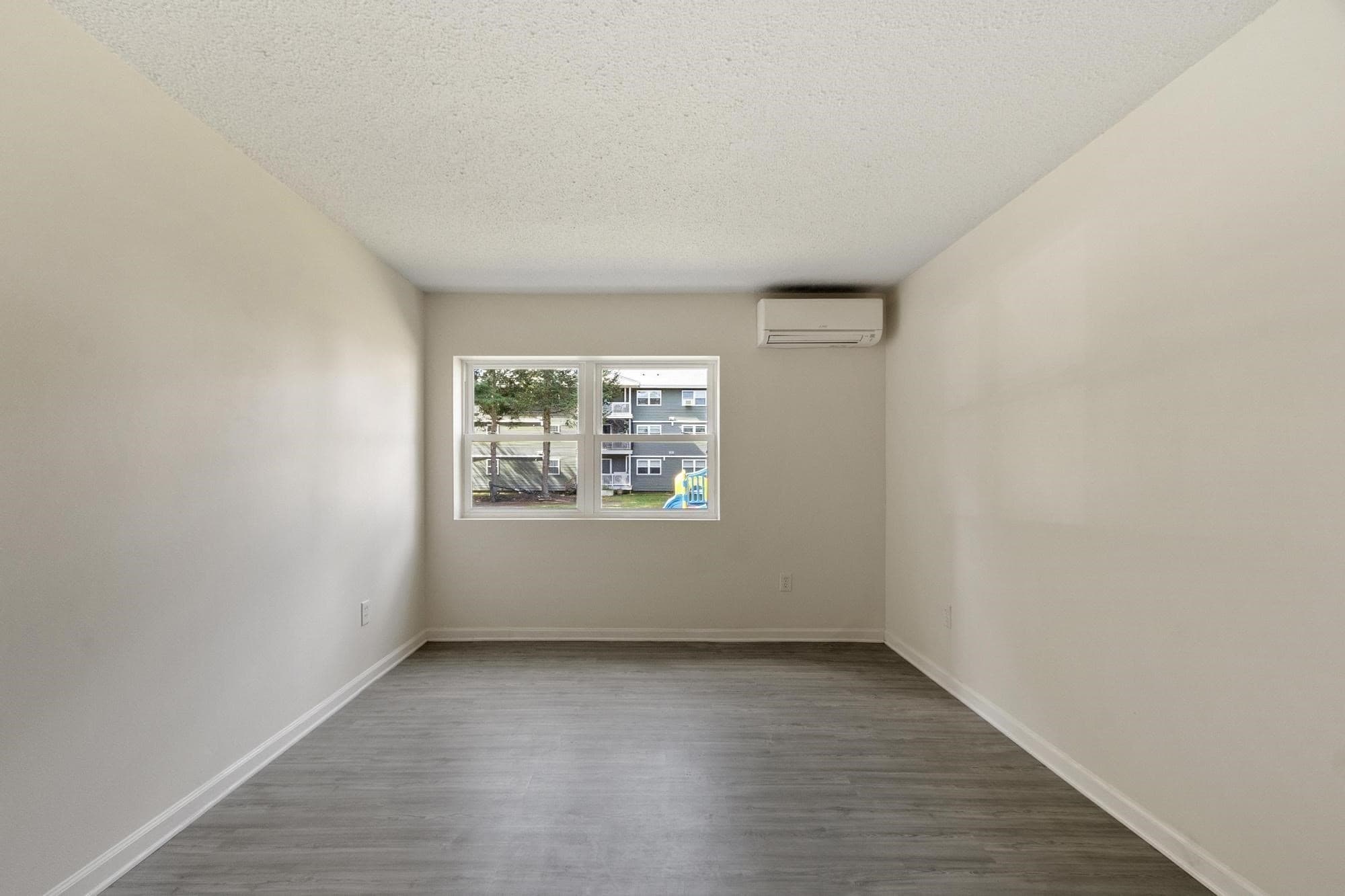 Condominium at 30 Abbey Rd # 106, Leominster MA 01453, Leominster, photo 14 of 36