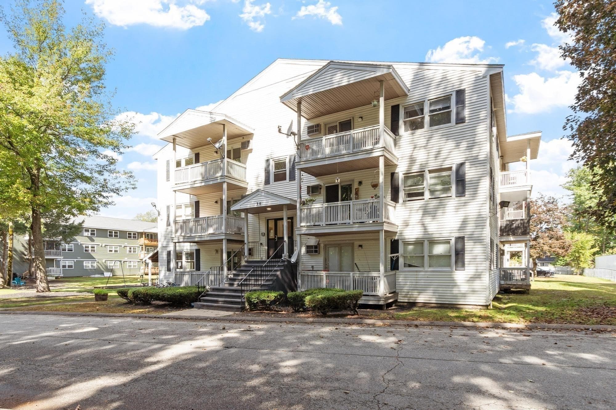 Condominium at 30 Abbey Rd # 106, Leominster MA 01453, Leominster, photo 29 of 36