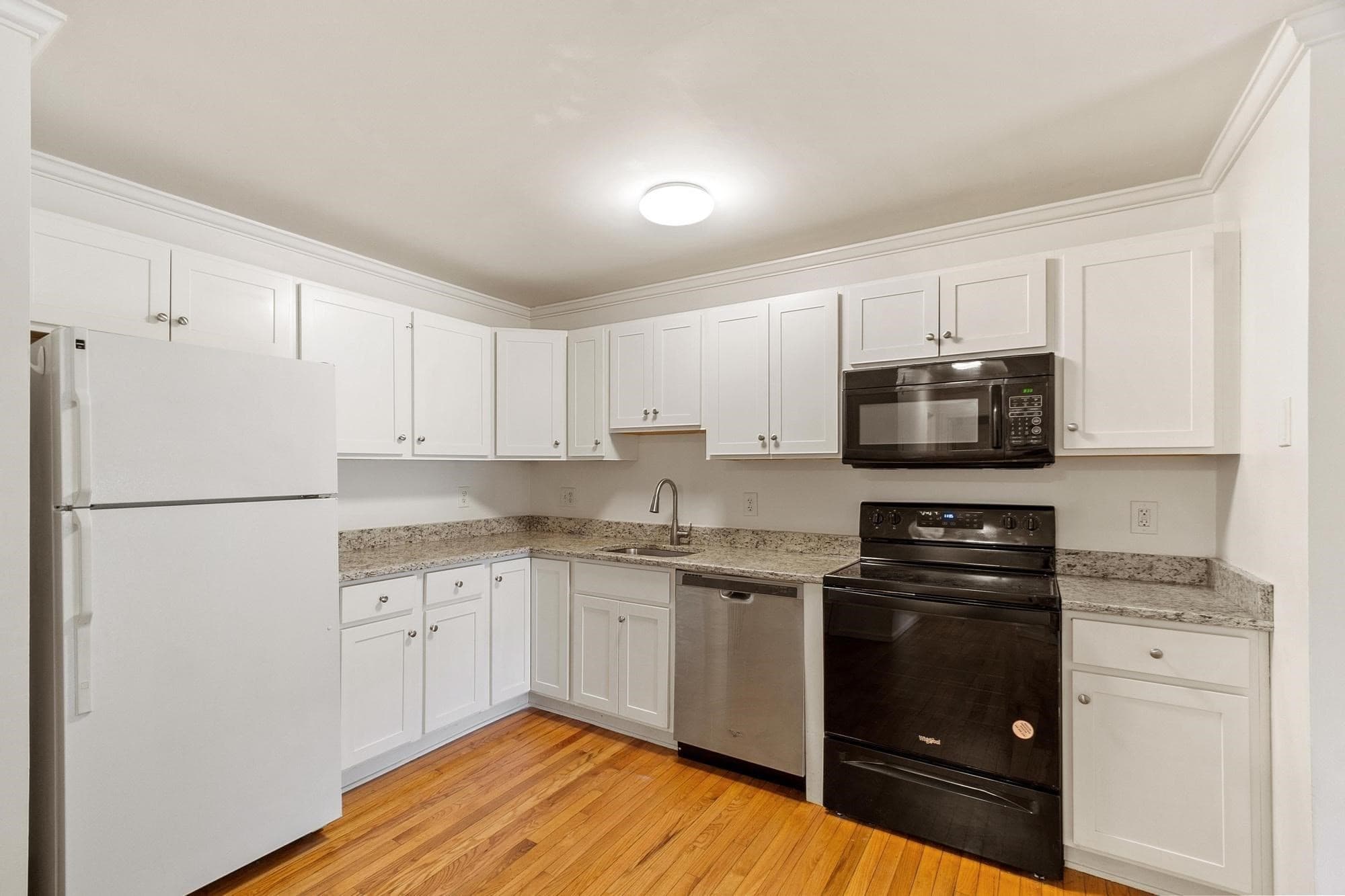 Condominium at 30 Abbey Rd # 106, Leominster MA 01453, Leominster, photo 4 of 36