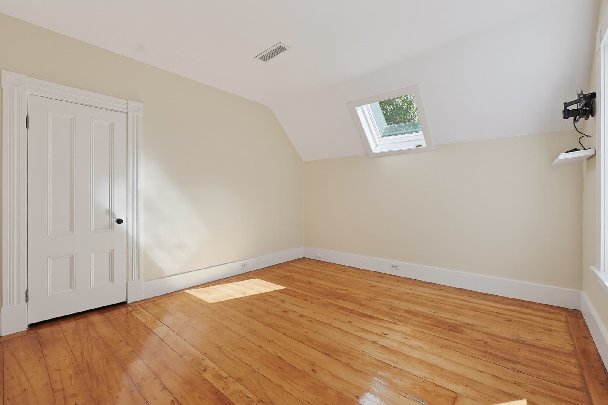 Single Family Residence at 112 Greenwood Ave, Wakefield MA 01880, Wakefield, photo 23 of 42