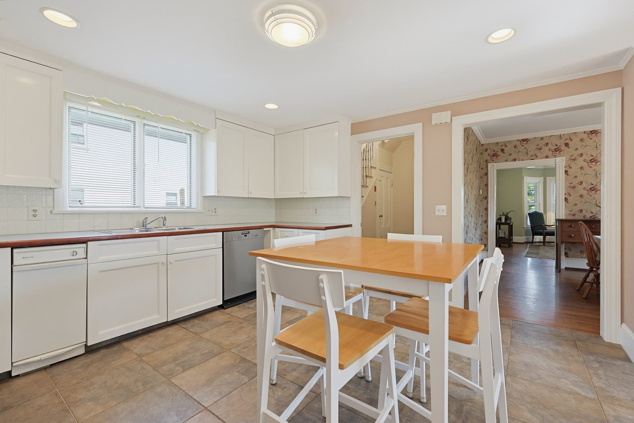Single Family Residence at 112 Greenwood Ave, Wakefield MA 01880, Wakefield, photo 12 of 42