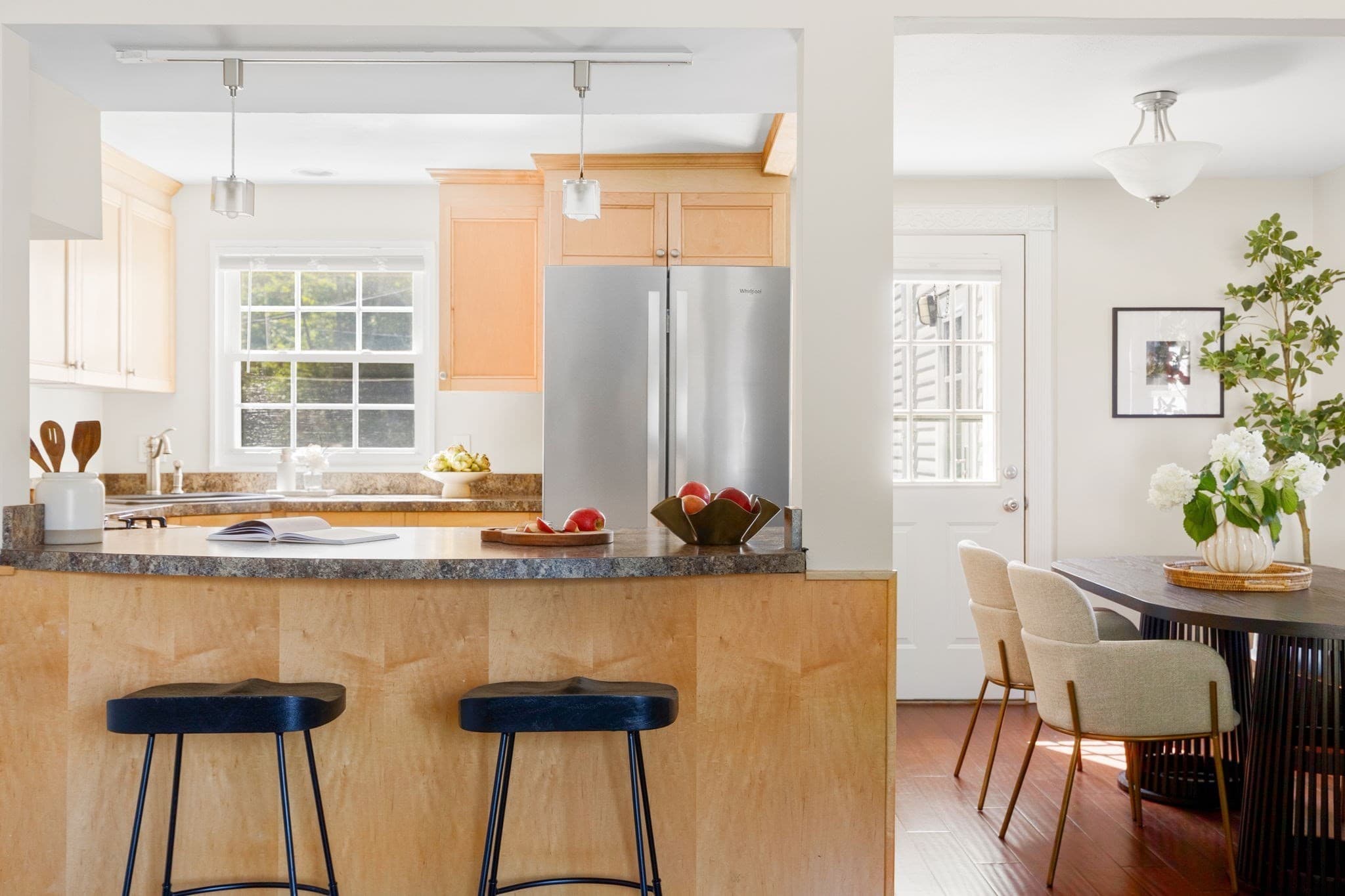 Condominium at 36 Roberts Drive # 36, Bedford MA 01730, Bedford, photo 3 of 15