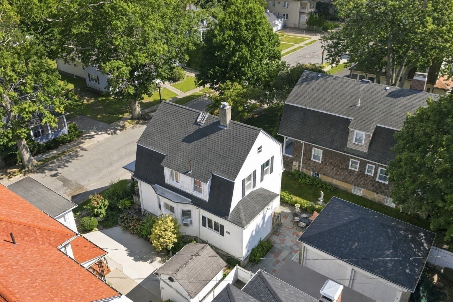 Single Family Residence at 127 Rotch St, New Bedford MA 02740, New Bedford, photo 9 of 29
