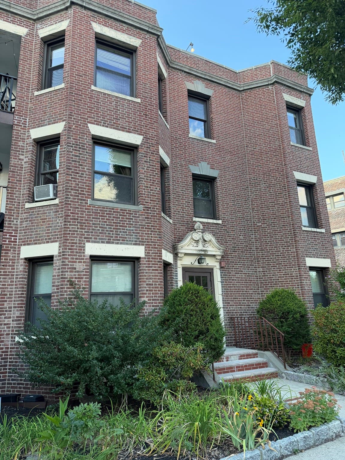 Condominium at 5 South St # 3, Boston MA 02135, Boston, photo 4 of 5