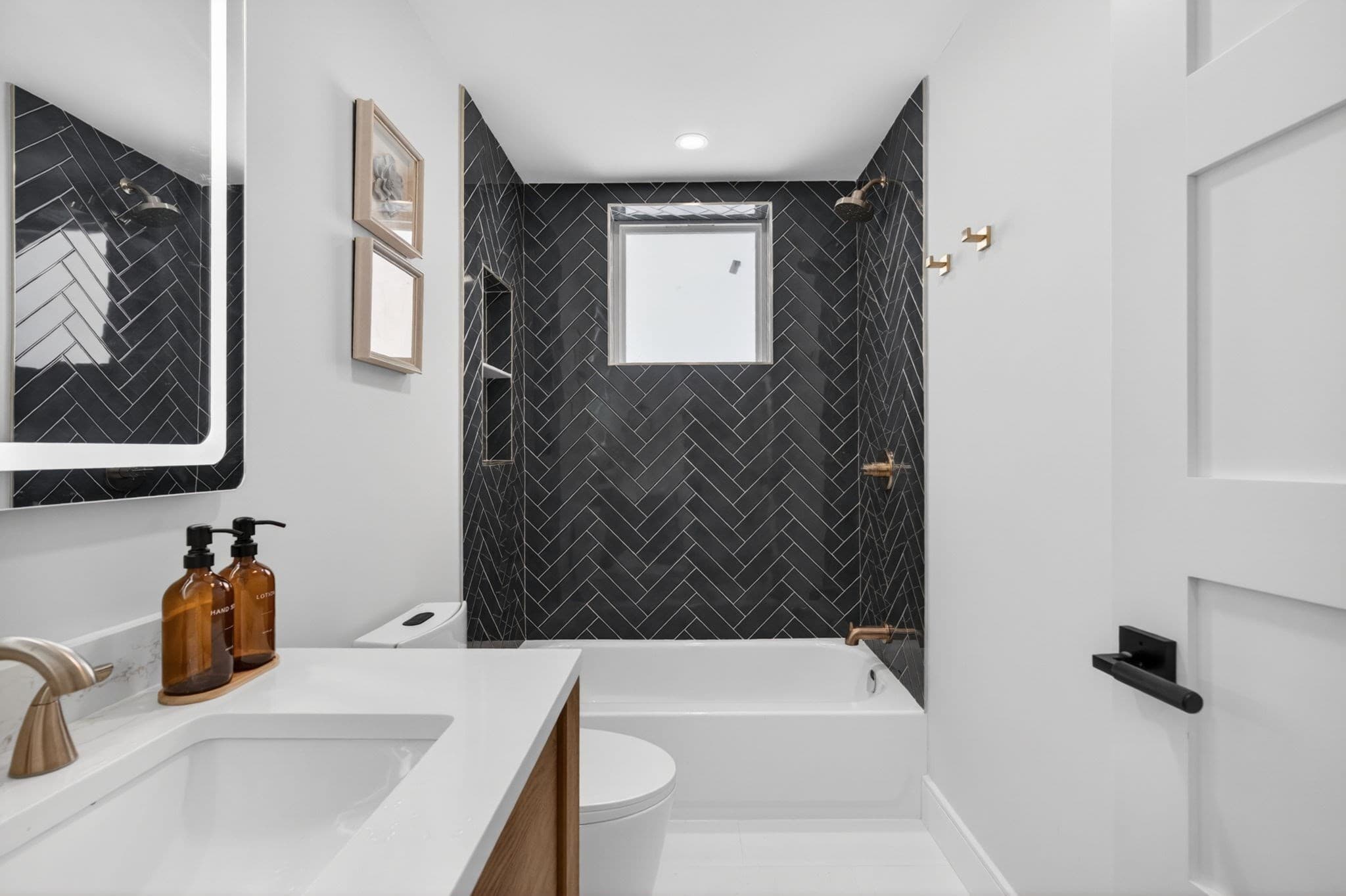 Condominium at 557 Somerville Ave # 2, Somerville MA 01243, Somerville, photo 27 of 35