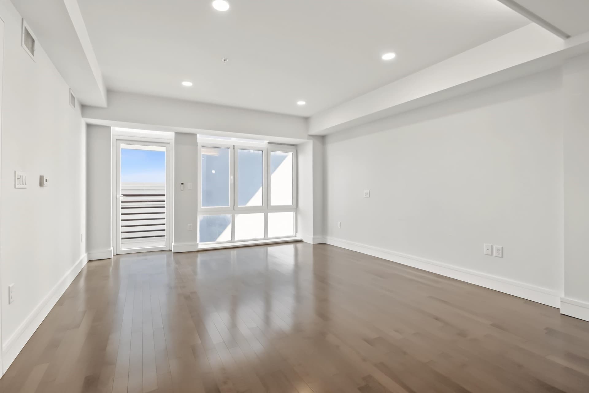 Condominium at 262 Monsignor Obrien Hwy # 303, Cambridge MA 02141, photo 8 of 28