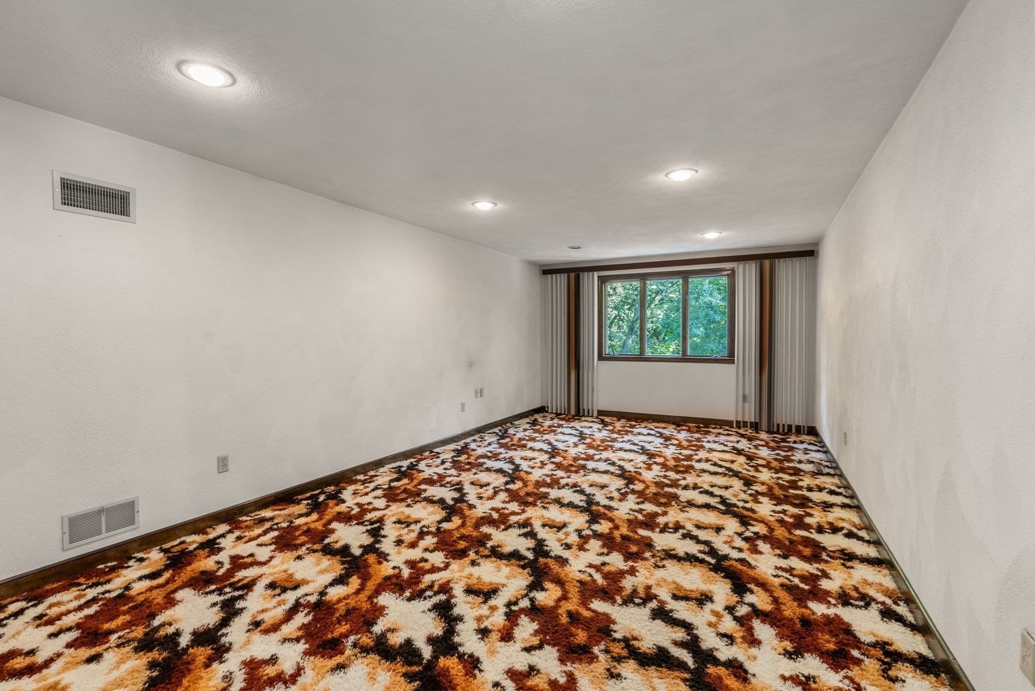 Single Family Residence at 14 Grand Hill Dr, Dover MA 02030, Dover, photo 19 of 37