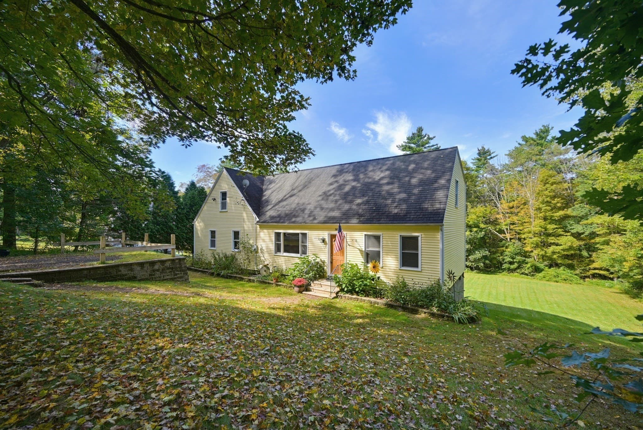 56 Harrington Rd, Charlton MA 01507