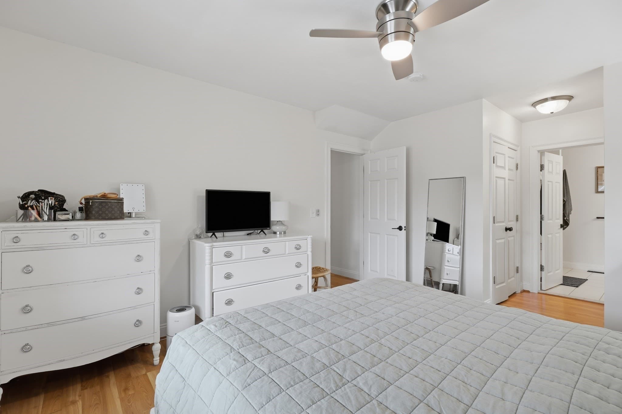 Condominium at 90 Carrington Ln # 90, Uxbridge MA 01569, Uxbridge, photo 22 of 38