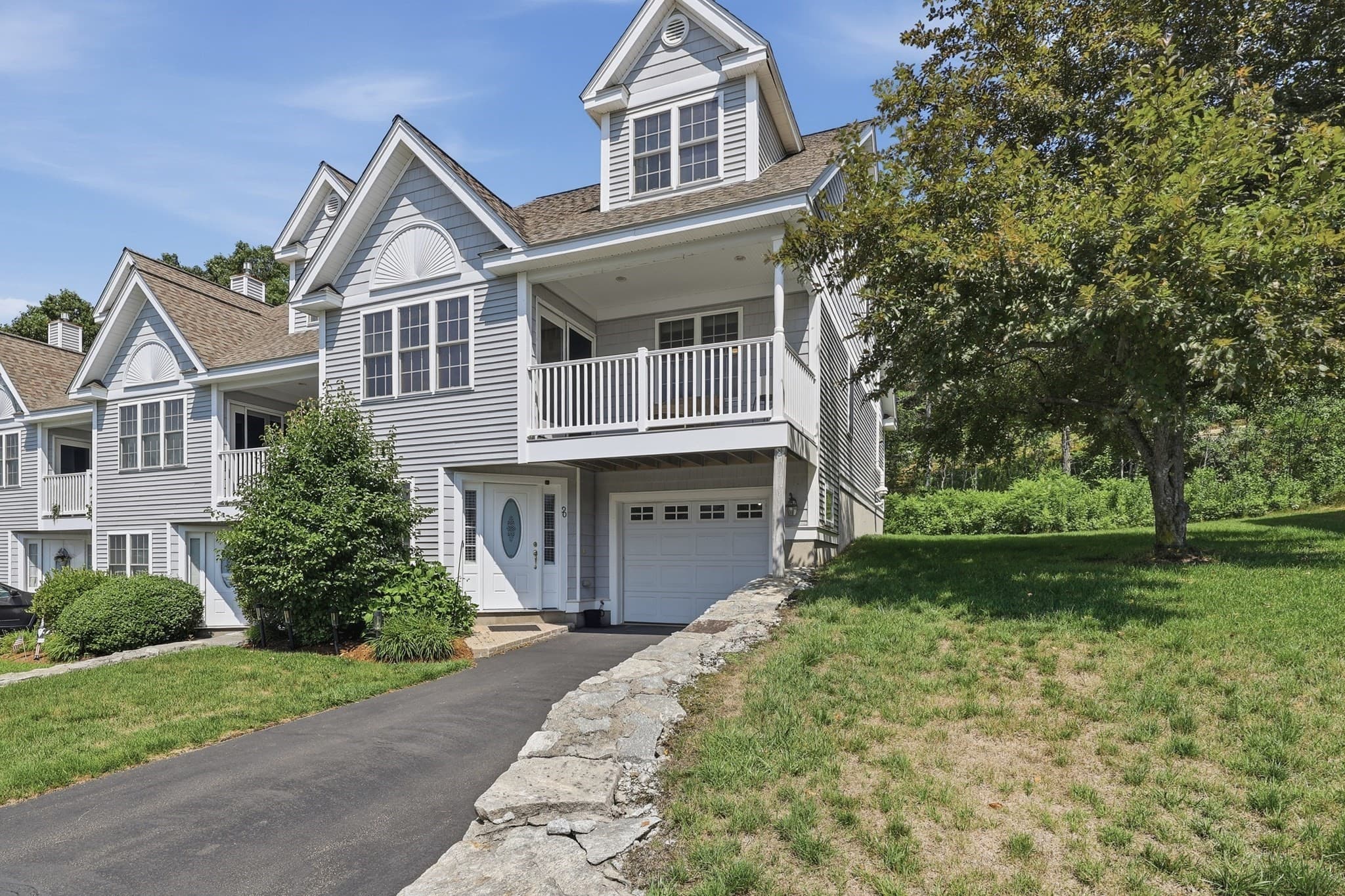 90 Carrington Ln # 90, Uxbridge MA 01569