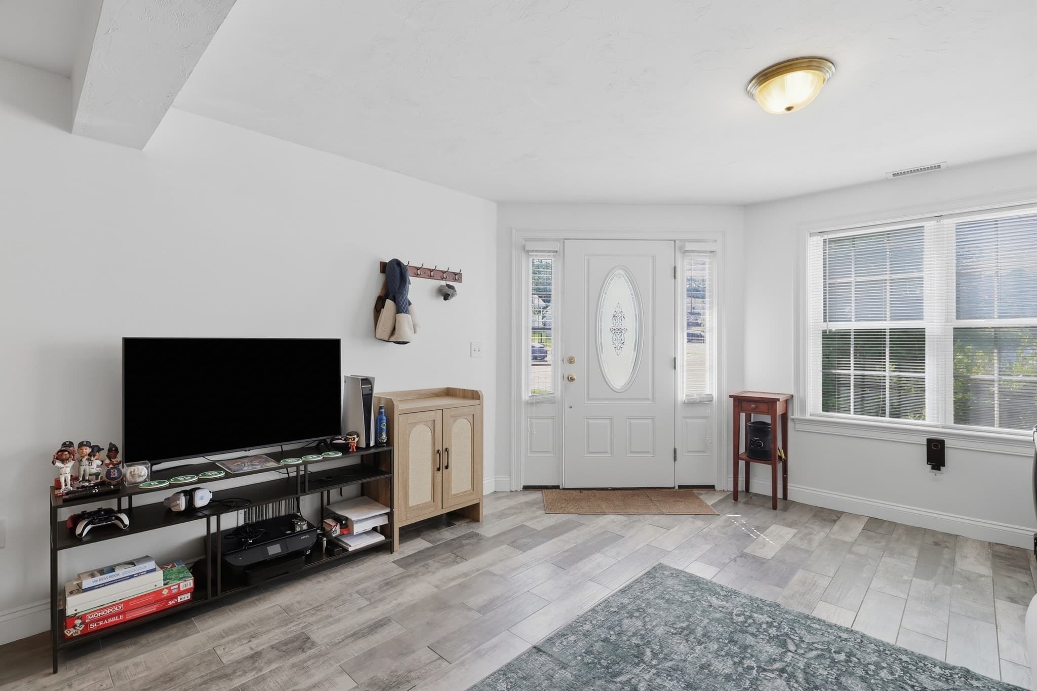 Condominium at 90 Carrington Ln # 90, Uxbridge MA 01569, Uxbridge, photo 5 of 38